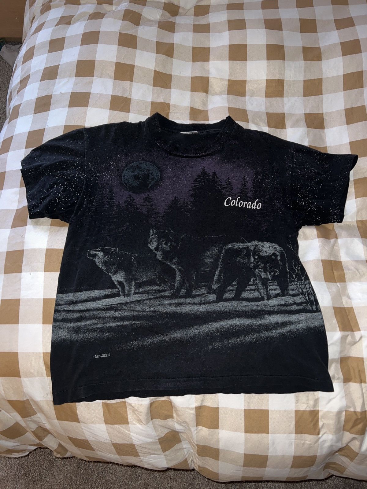 Vintage Vintage 1990s full art wolf T Shirt Size US L / EU 52-54 / 3 - 1 Thumbnail