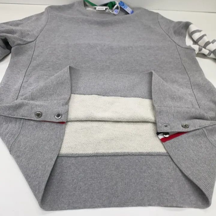 Thom Browne Thom Browne Classic Grey Striped Sweatshirt -2507 Size US M / EU 48-50 / 2 - 5 Thumbnail