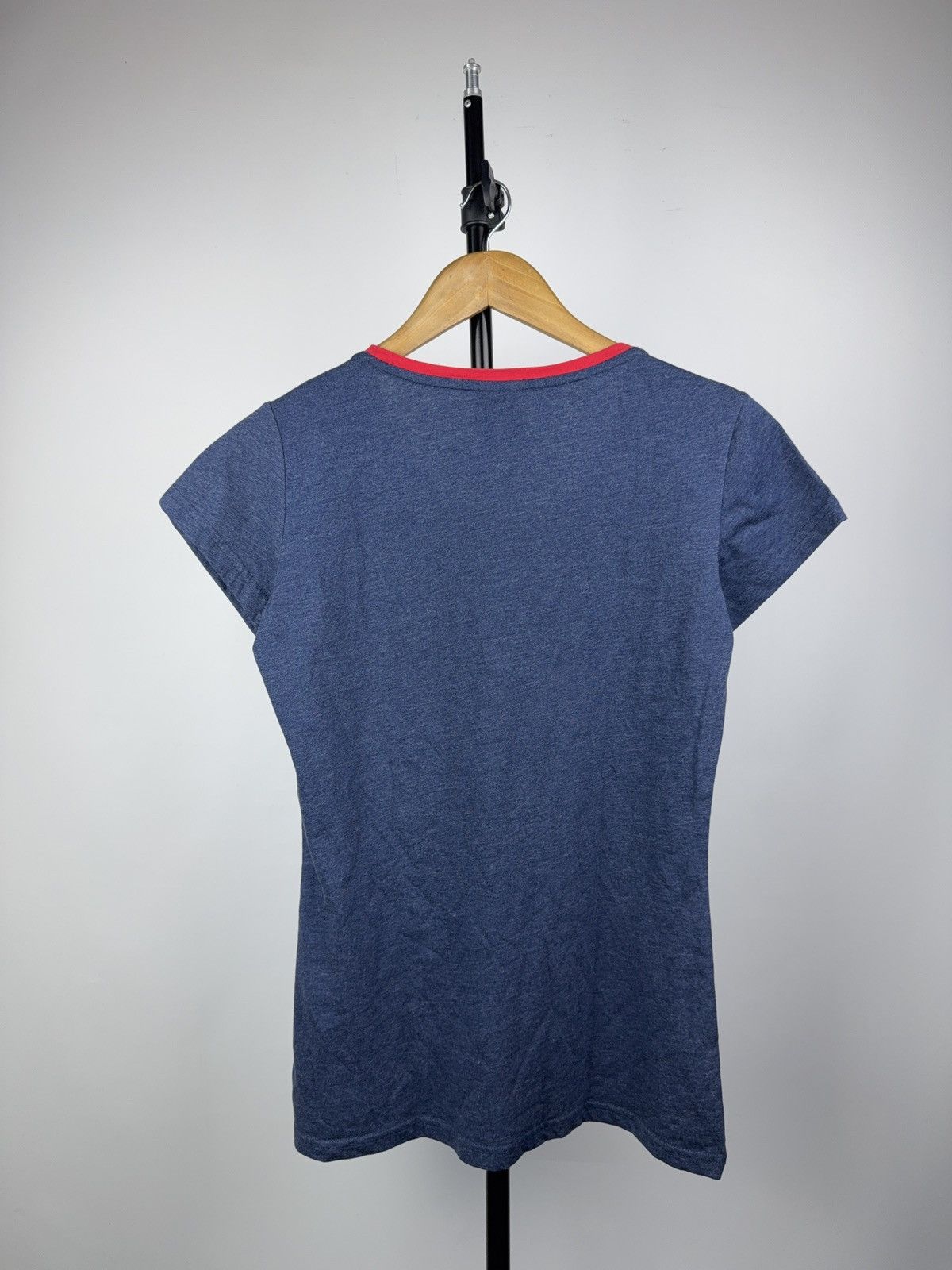 Vintage FB Basel 1893 Sequined Graphic Tee Navy Red Trim Y2K Glam Size M / US 6-8 / IT 42-44 - 7 Thumbnail