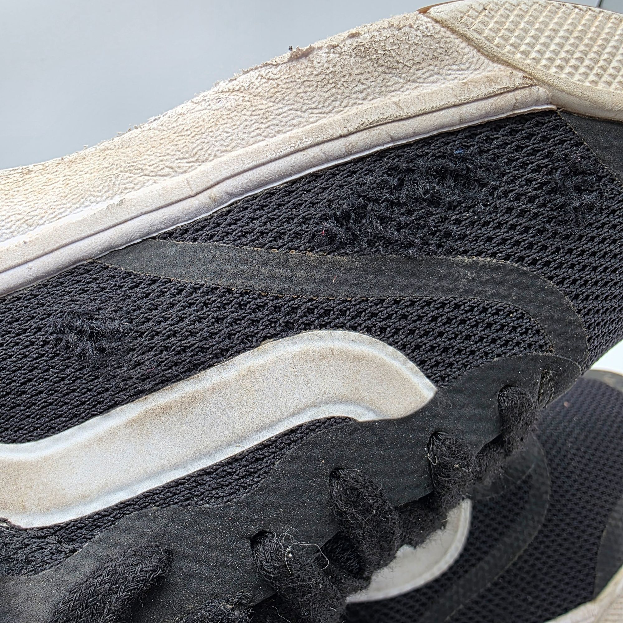 Vans Vans Ultrarange Womens Size 7 Black Sneaker Shoes Walking Ca Size US 7 / IT 37 - 7 Thumbnail