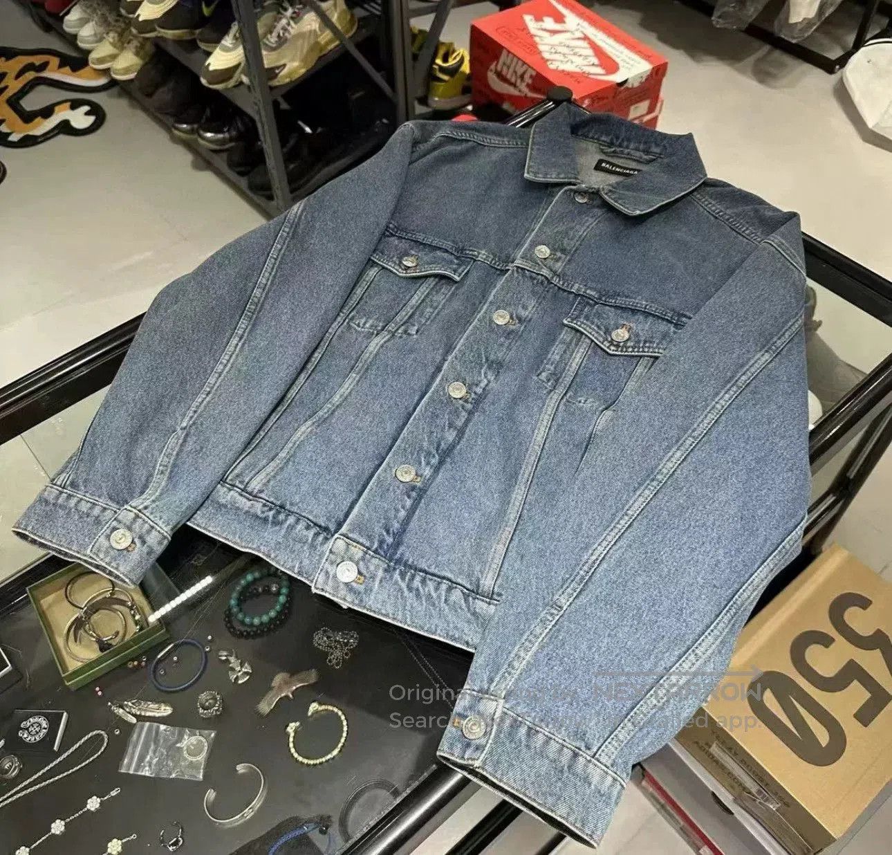 Balenciaga Balenciaga Classic Washed Denim Jacket. Size US S / EU 44-46 / 1 - 2 Thumbnail