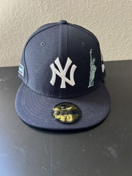 image of NWT New York Yankees City Patch New Era 59Fifty Hat 7 3/8 in Blue, Men's