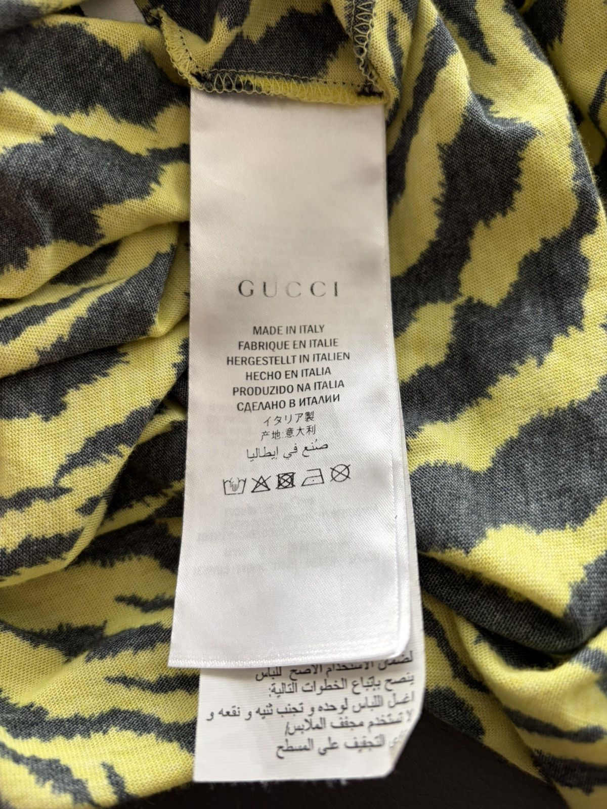Gucci Super Runway Leopard Zebra Gucci Logo Tee Tshirt Size US L / EU 52-54 / 3 - 17 Thumbnail
