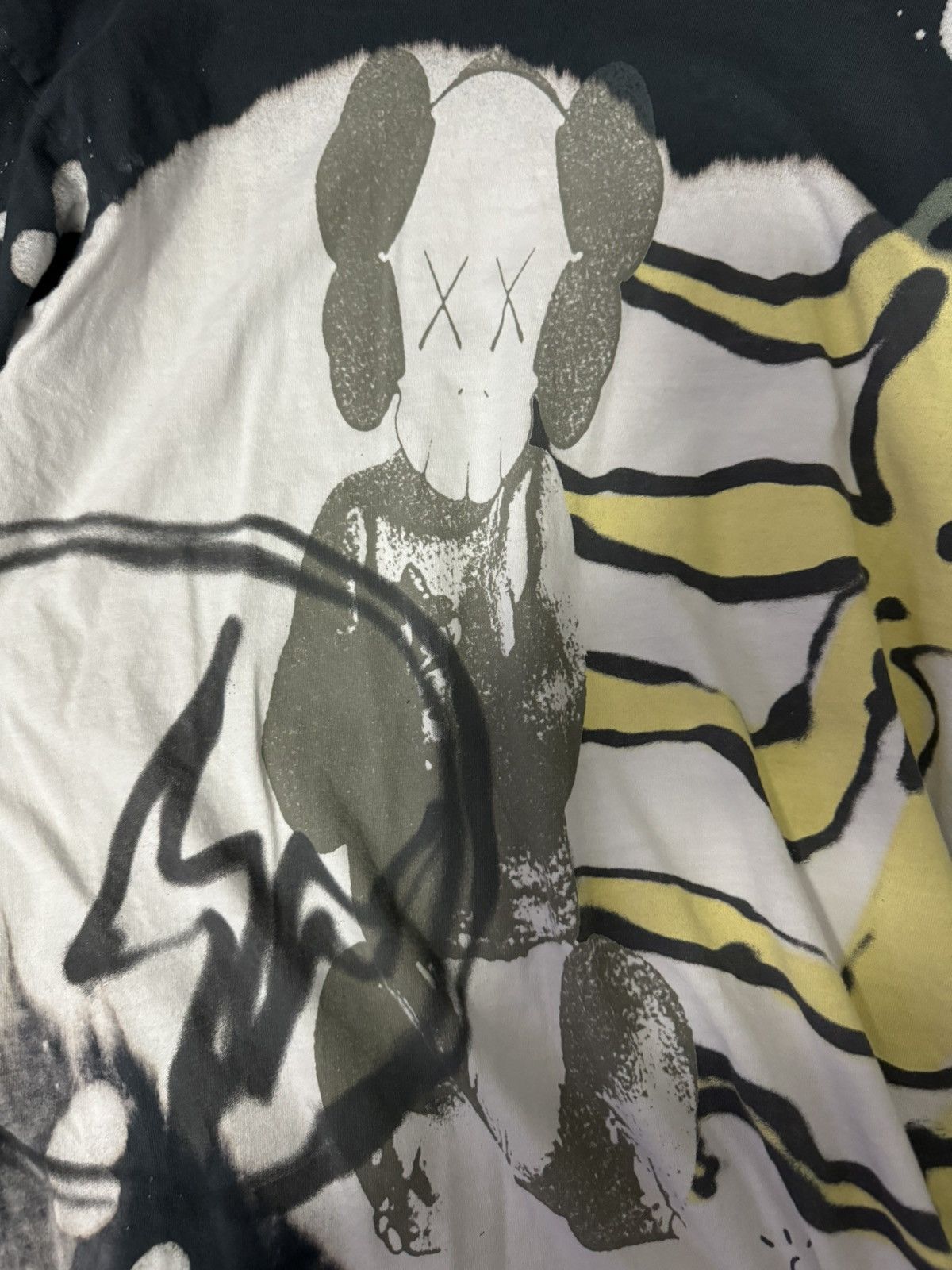 Kaws × Travis Scott Travis Scott x kaws long sleeve shirt Size US S / EU 44-46 / 1 - 2 Thumbnail