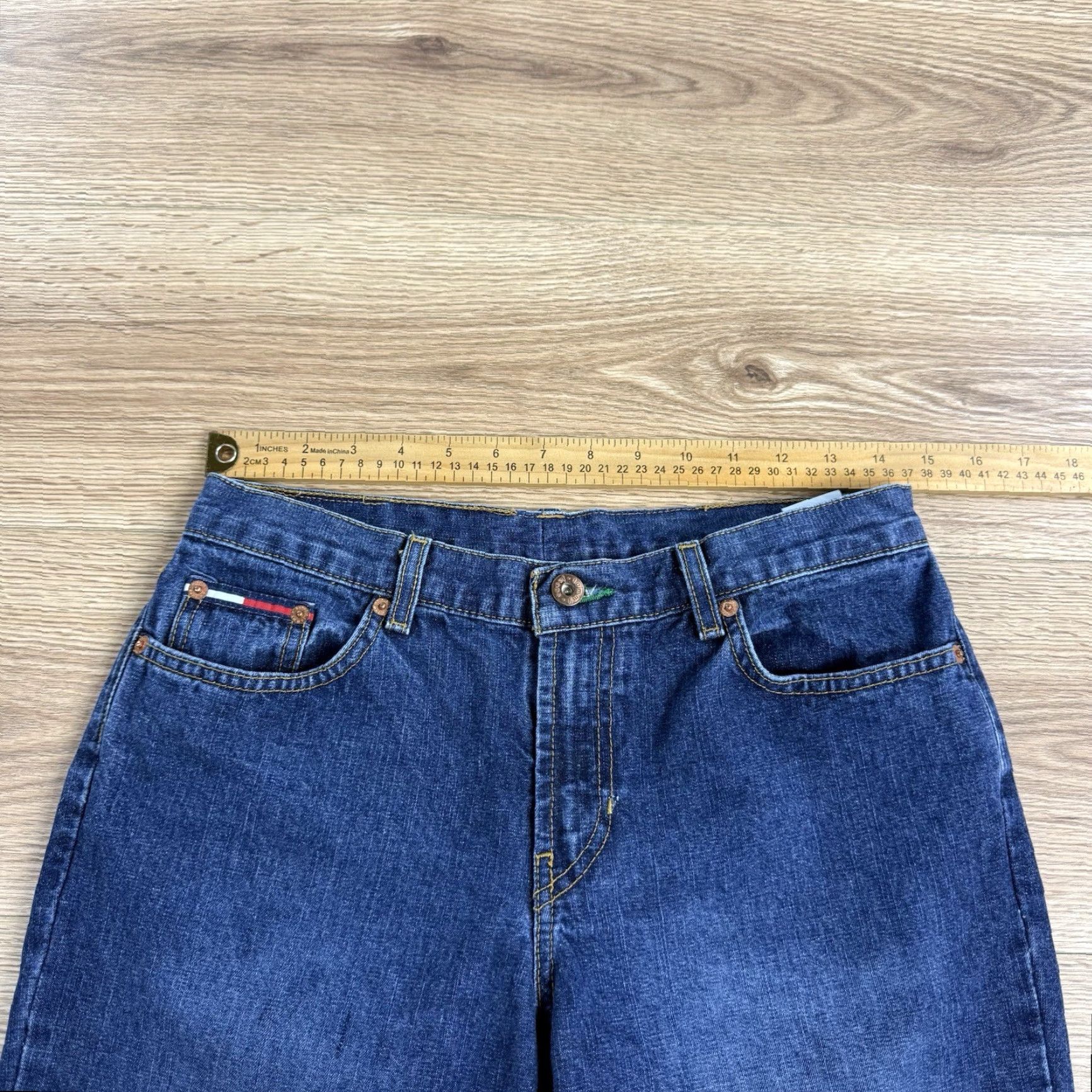 Tommy Hilfiger VTG Tommy Hilfiger Jeans Womens Juniors Size 11 Denim Flare Dark Wash 32.5 Inseam Flared Jeans Womens Size 32" / US 10 / IT 46 - 4 Thumbnail