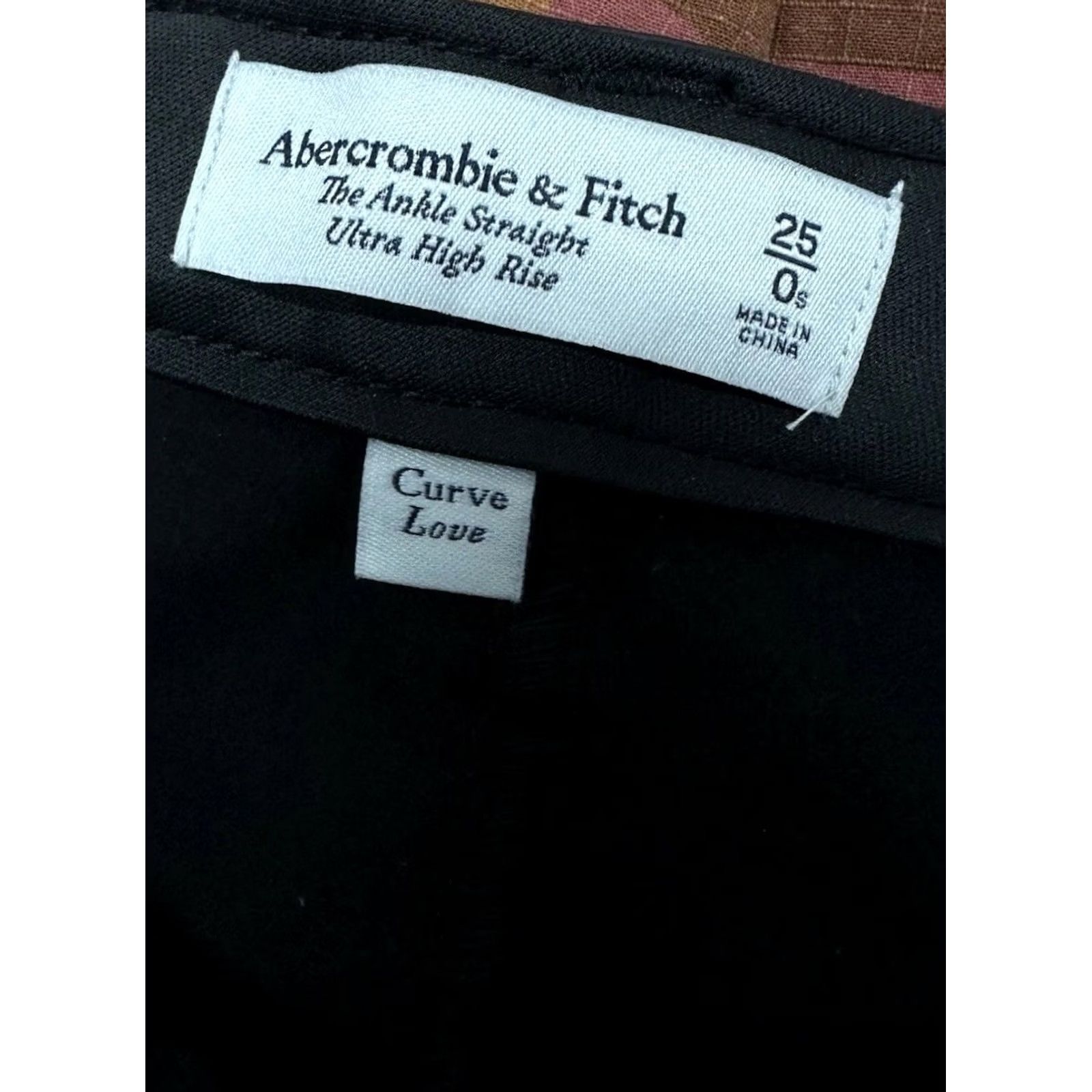 Abercrombie & Fitch Abercrombie & Fitch Vegan Leather Pants 25 Short Ultra High Rise Straight Size 42" / US 20 - 5 Thumbnail
