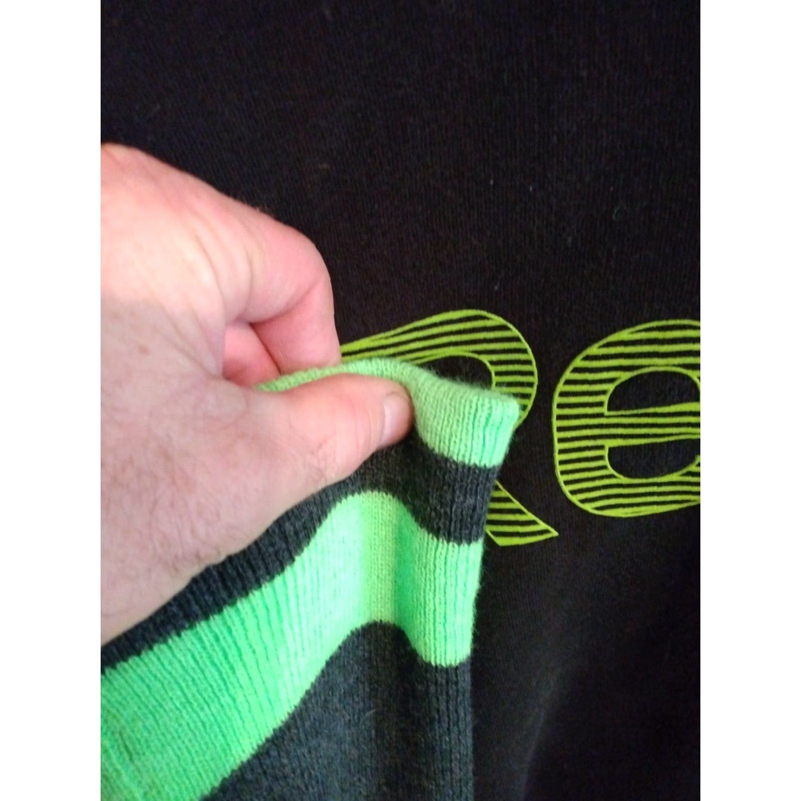 Reebok Reebok Hoodie XL Black Neon Green Graphic Print Logo Pockets Hooded Pullover Long Sleeve Gym Training Cross Training Running Men Size US XL / EU 56 / 4 - 3 Thumbnail