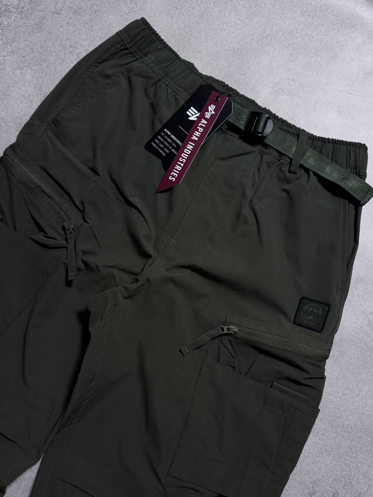 Alpha Industries Original men's Alpha Industries tactical cargo pants Size US 32 / EU 48 - 2 Thumbnail