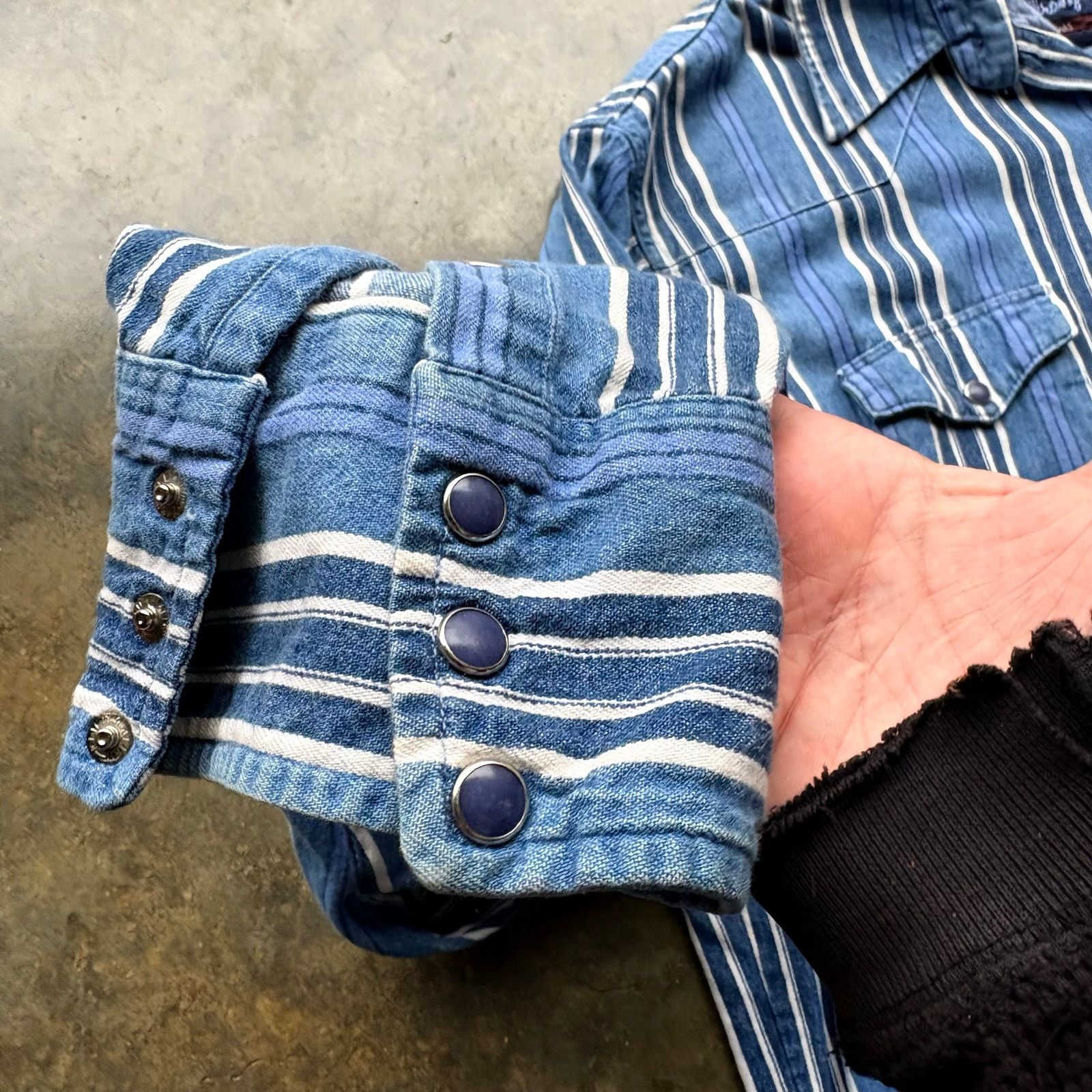 Wrangler Rare Vintage Wrangler Pearl Snap Denim Shirt Size US XXL / EU 58 / 5 - 3 Thumbnail