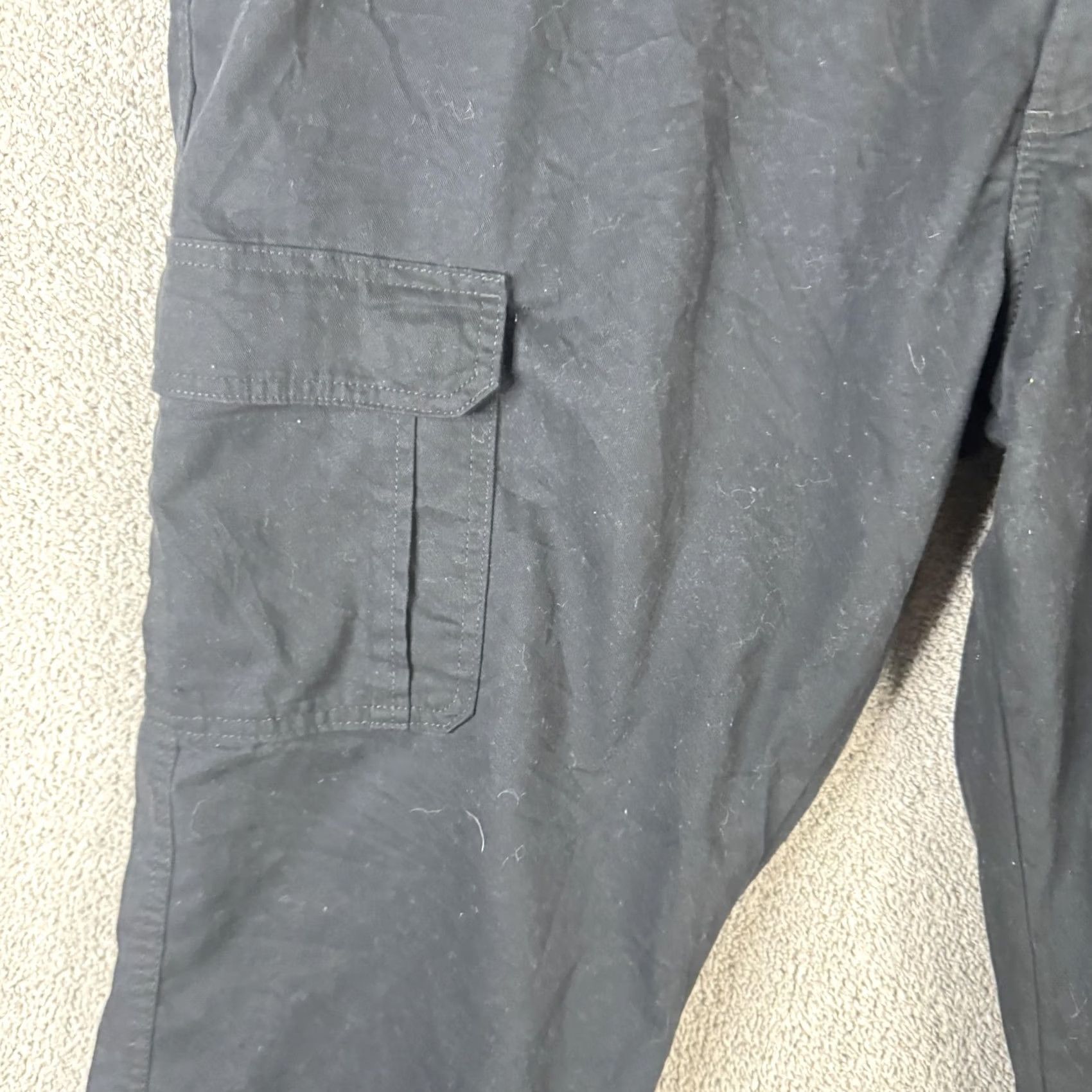 Wrangler Wrangler Cargo Pants Mens 42x30 Black Relaxed Fit Stretch Canvas Workwear Casual Size US 42 / EU 58 - 5 Thumbnail
