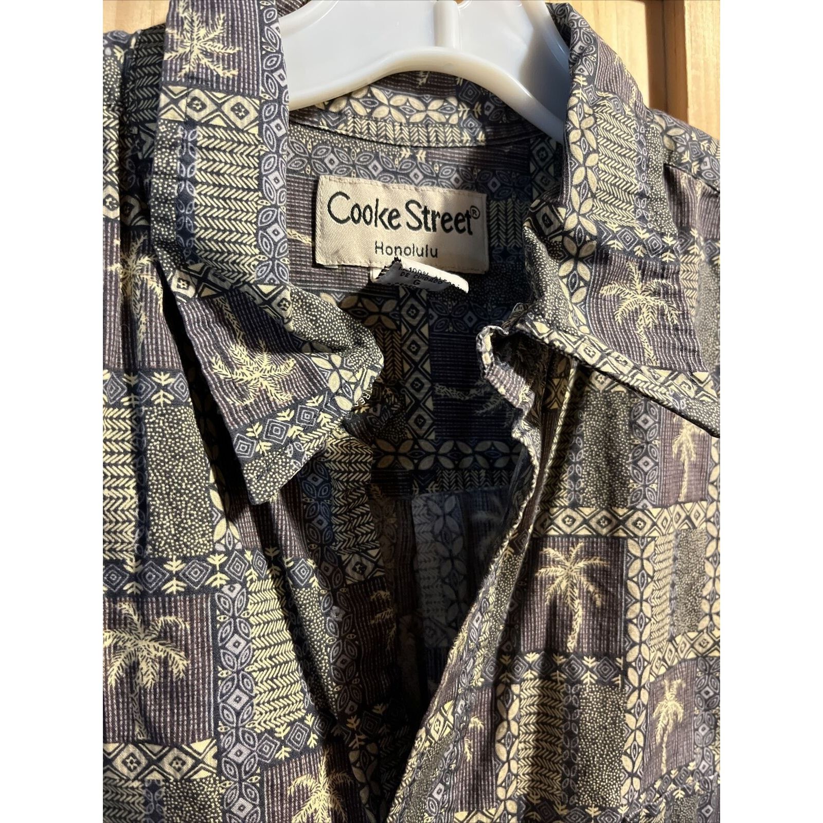 Other Cooke Street Honolulu Men’s L Tribal Print SS Cotton Shirt Size US L / EU 52-54 / 3 - 5 Thumbnail