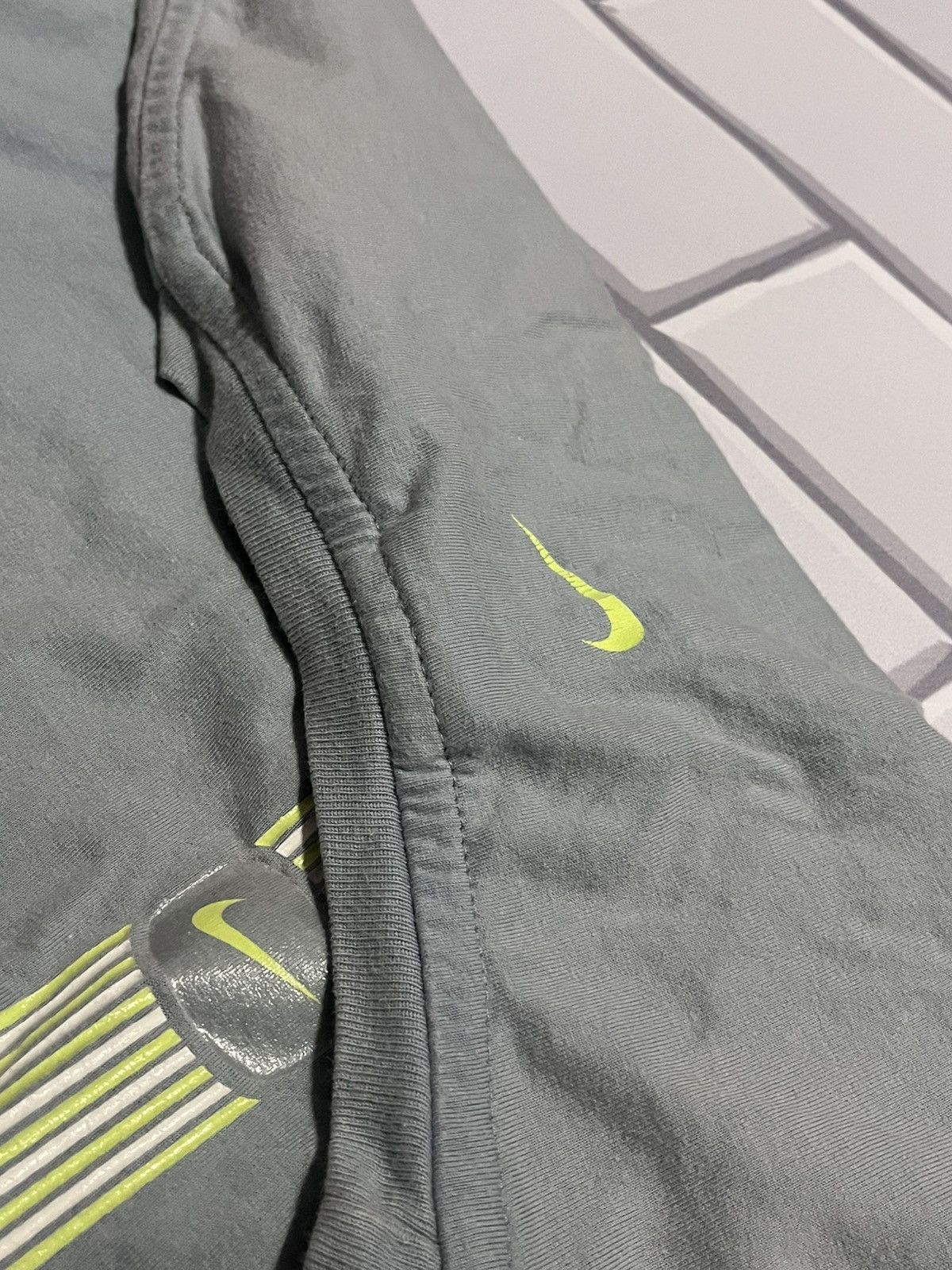 Nike Vintage 00s Nike Tech Tee Grey / Neon Swoosh Size US XXL / EU 58 / 5 - 5 Thumbnail