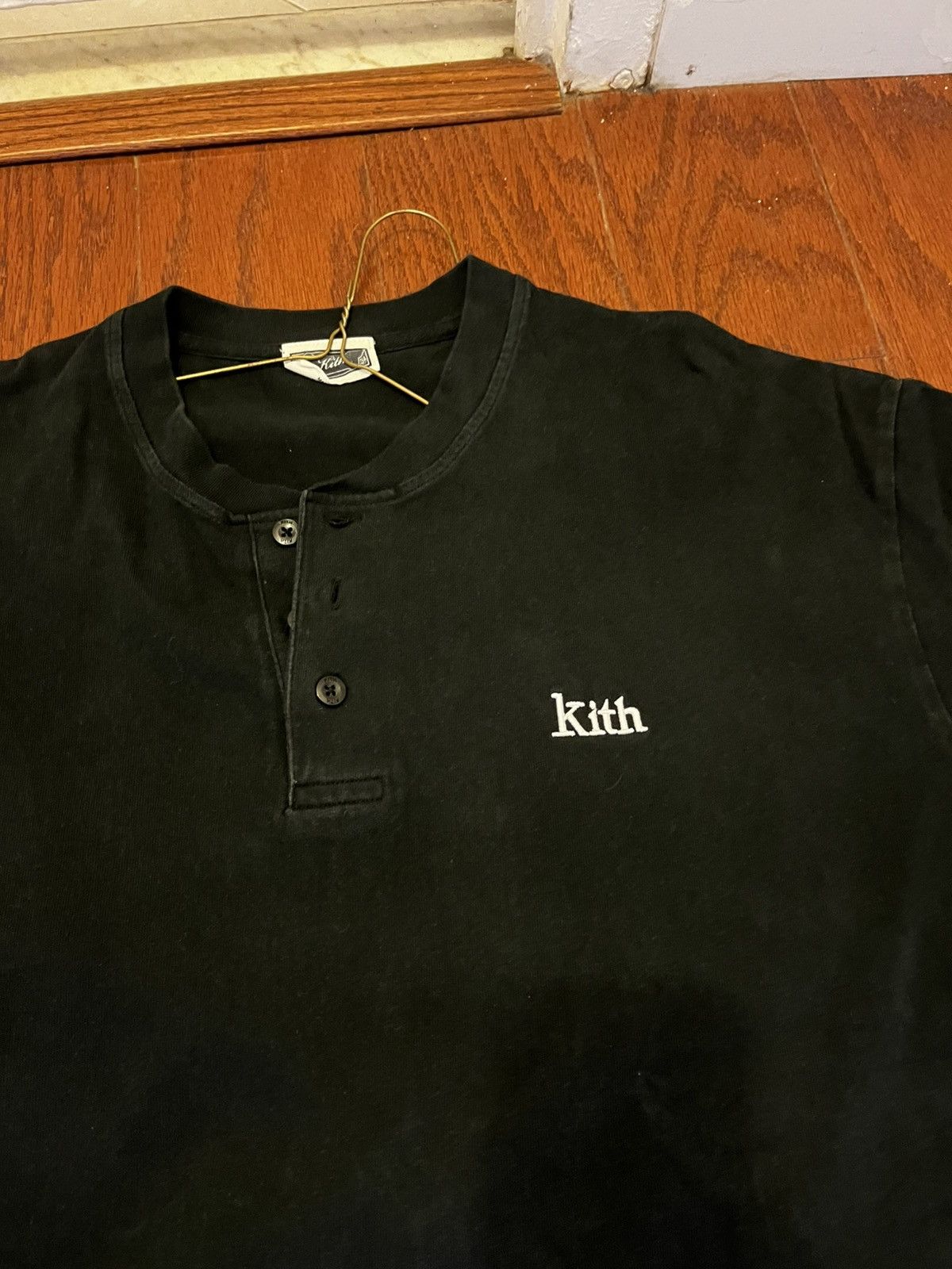 Kith Kith Three button tee shirt size L Size US L / EU 52-54 / 3 - 2 Thumbnail