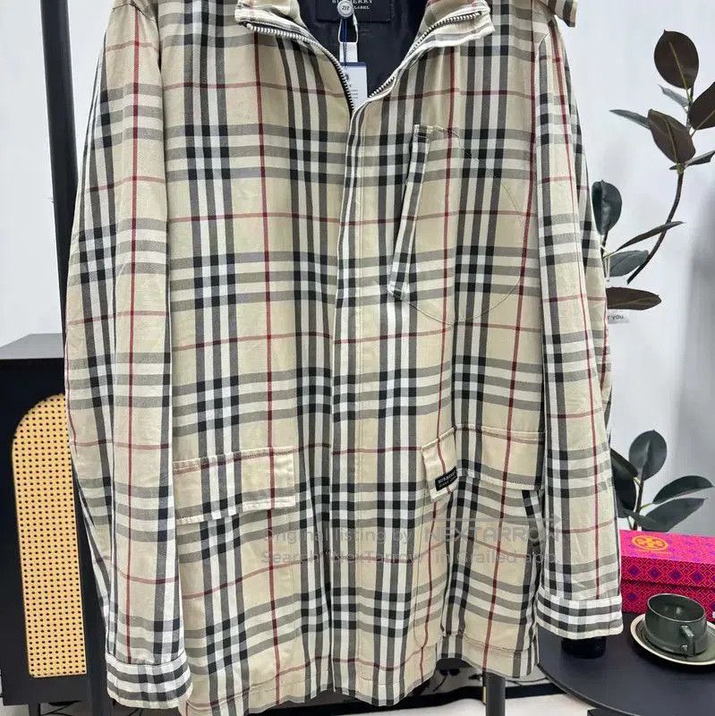 Burberry Burberry Multicolor Polyester Hooded Jacket. Size M / US 6-8 / IT 42-44 - 3 Thumbnail