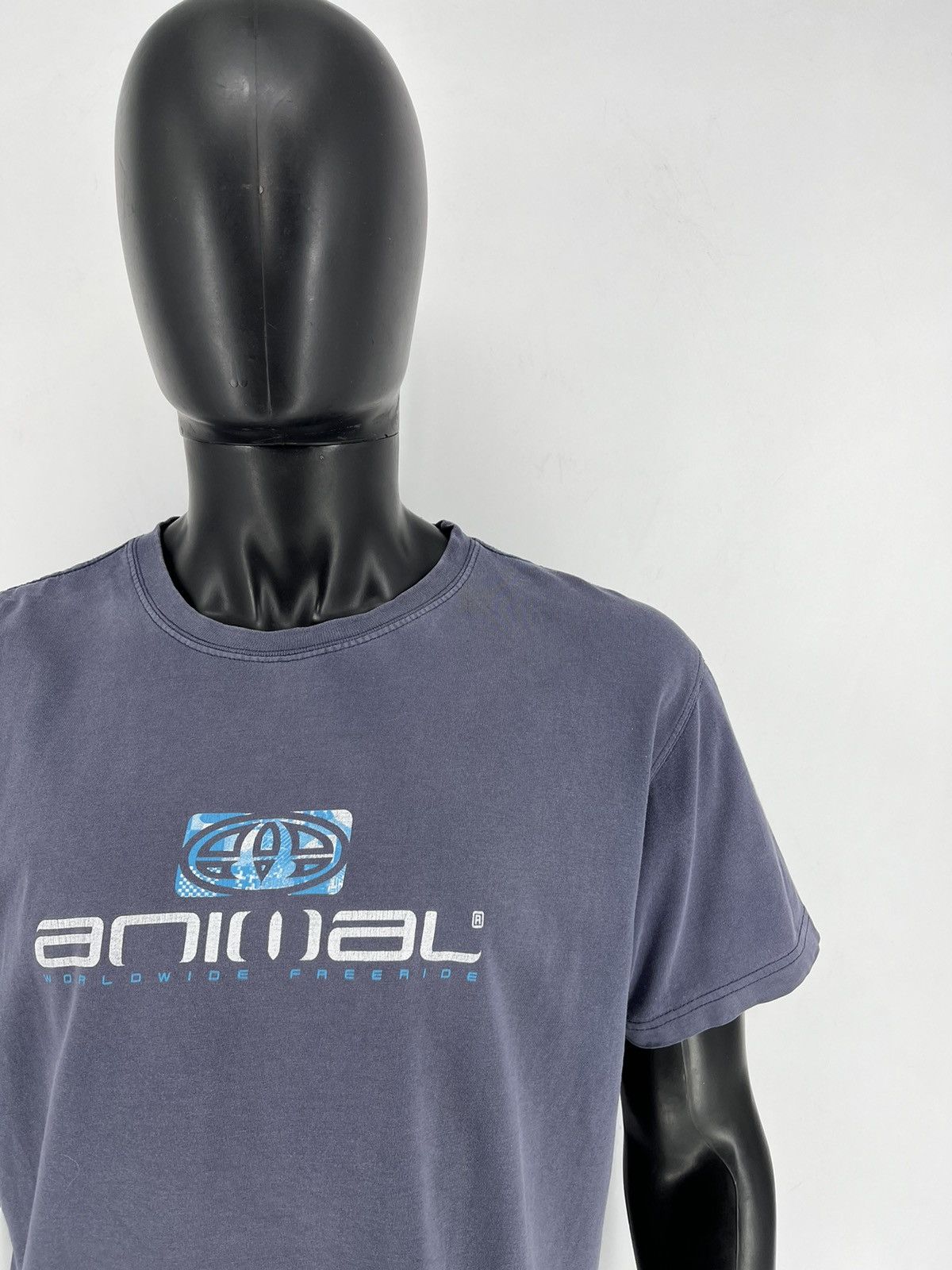 Vintage Vintage Y2K ANIMAL SKATE Big Logo Tee Streetwear 90s Style Size US L / EU 52-54 / 3 - 7 Thumbnail