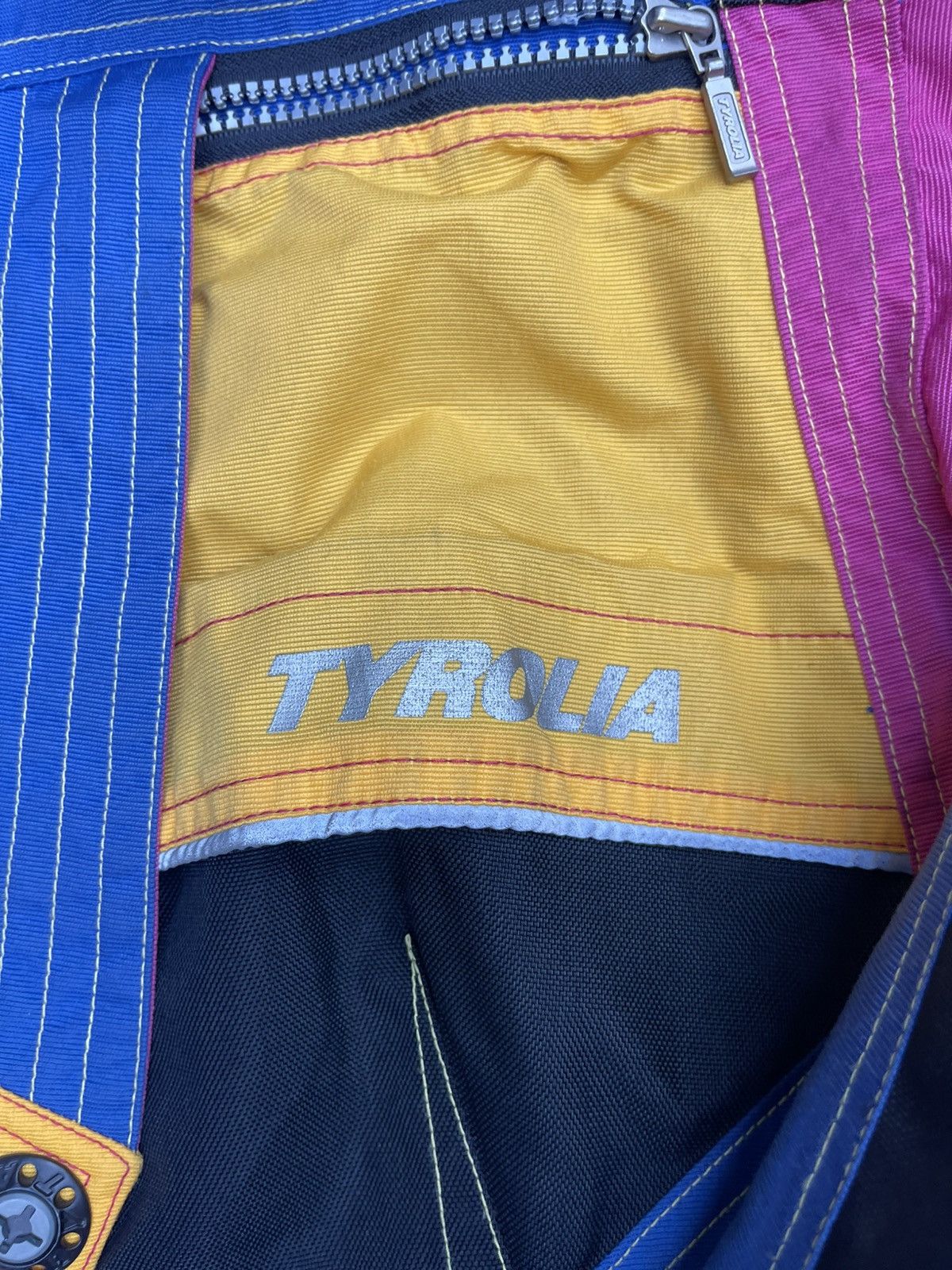 Japanese Brand Vintage Tyrolia Goretex Ski Hood Jacket Size US L / EU 52-54 / 3 - 14 Thumbnail