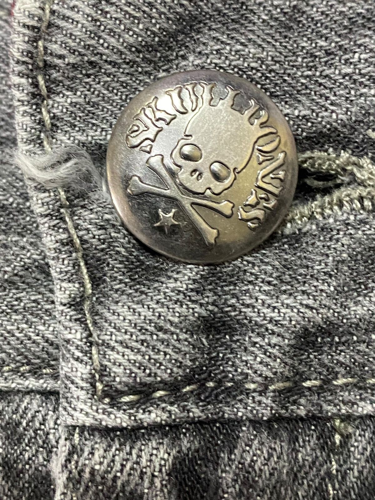 Japanese Brand Vintage Japan Brand Dominate Skull Bones Faded Loose Jeans Size US 32 / EU 48 - 9 Thumbnail