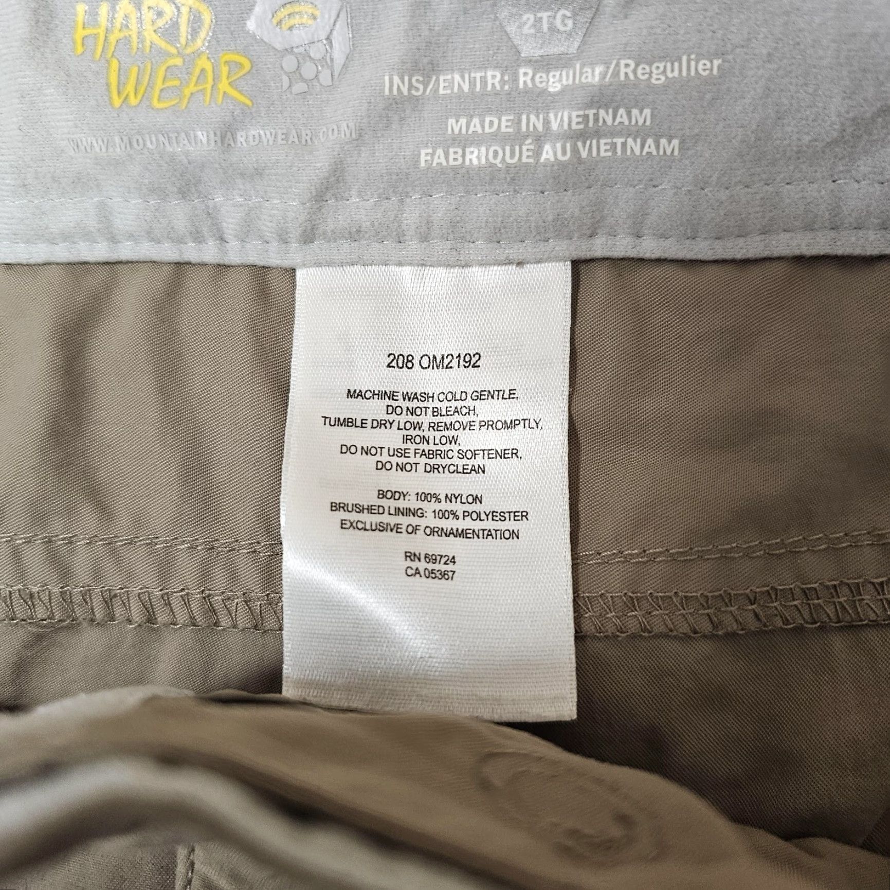Mountain Hardwear Mountain Hardwear Mens Pants 2XL Beige Convertible Zip Off Cargo Hiking OM2192 Size US 39 - 4 Thumbnail