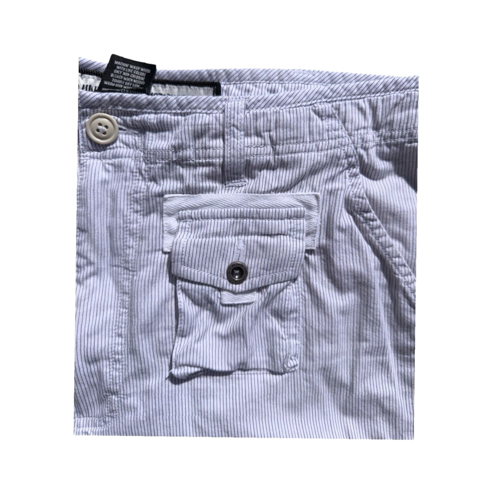 Ecko Unltd. VINTAGE Marc Ecko Unltd Grey Pinstripe Cargo Shorts Size 36 RARE Mens Regular 36 Gray Cargo Size US 36 / EU 52 - 4 Thumbnail