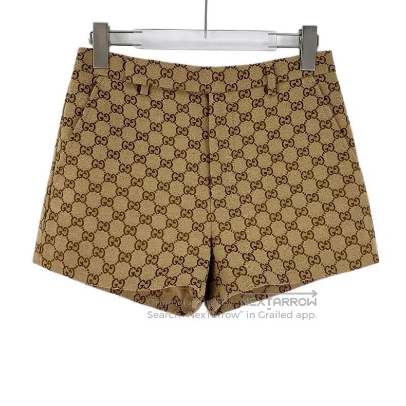 Gucci Gucci Brown logo jacquad full print cotton casual shorts Size 25" / US 0 / IT 36 - 1 Thumbnail
