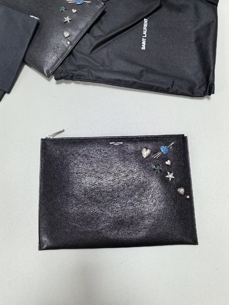 Saint Laurent Paris saint laurent parisClutch with metal inlay bag 2503-Nextarr Size ONE SIZE - 1 Thumbnail