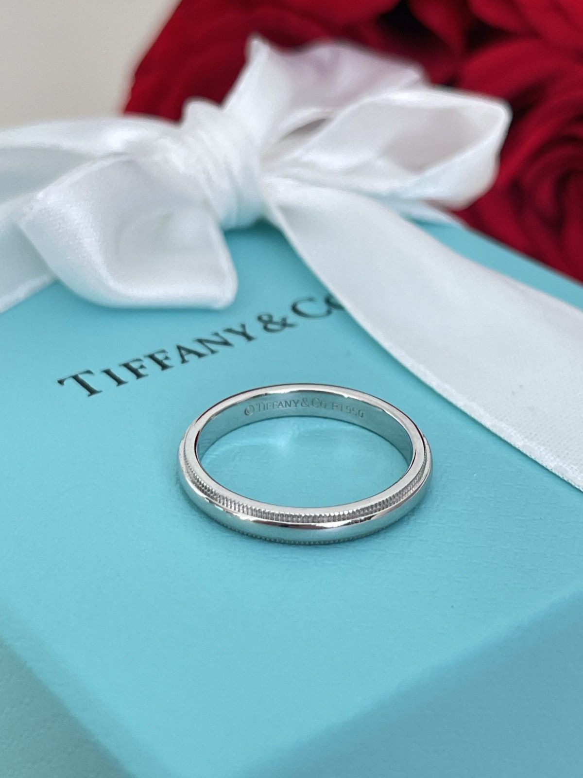 Tiffany & Co. Tiffany Milgrain Ring Platinum, 3 mm Wide 7.75 $1,600 Size ONE SIZE - 11 Thumbnail