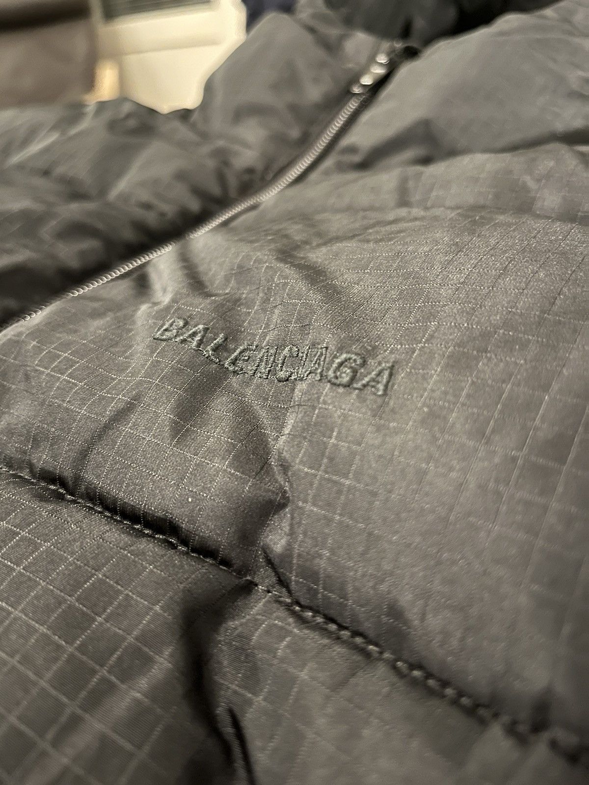 Balenciaga Women’s bomber Size XL / US 12-14 / IT 48-50 - 2 Thumbnail