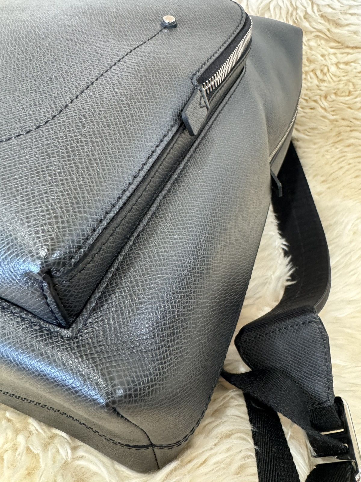 Louis Vuitton Louis Vuitton Taiga Grigori Gray Backpack Ardoise Leather Size ONE SIZE - 8 Thumbnail