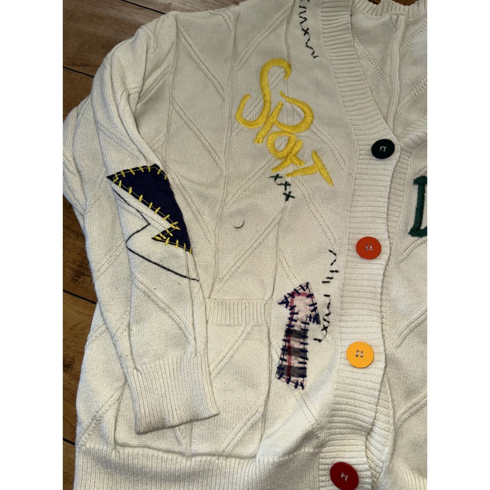 Vintage Cream Ebossy Knitted Cardigan White Large 22x23 Patchwork Embroidery Womens Cardigan Long Sleeve Open Front 90s Cable Knit Womens Size L / US 10 / IT 46 - 2 Thumbnail