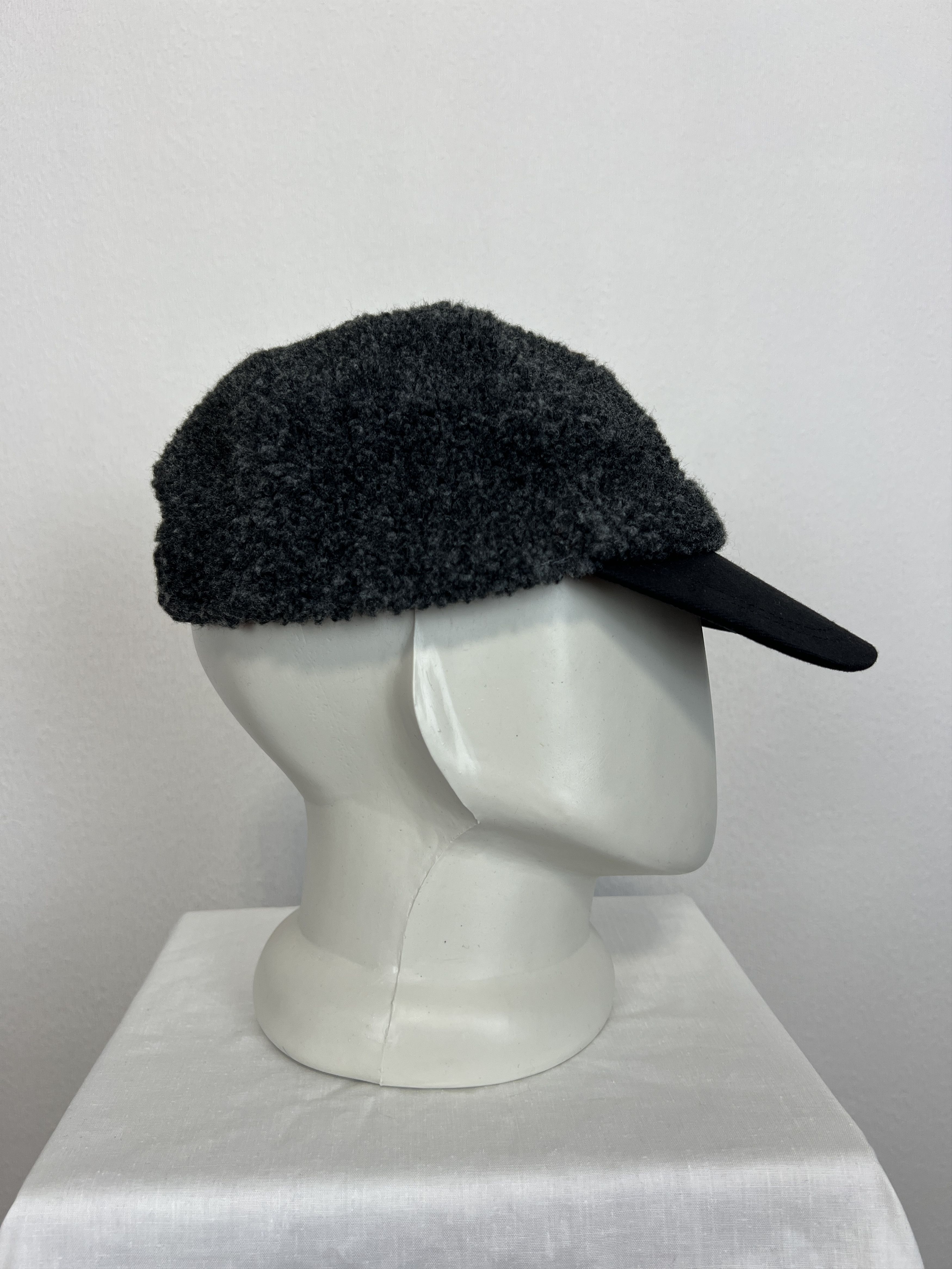 Fjallraven Hat Bommul Cap Rare Winter Warm Snapback Hype Adult Size ONE SIZE - 3 Thumbnail