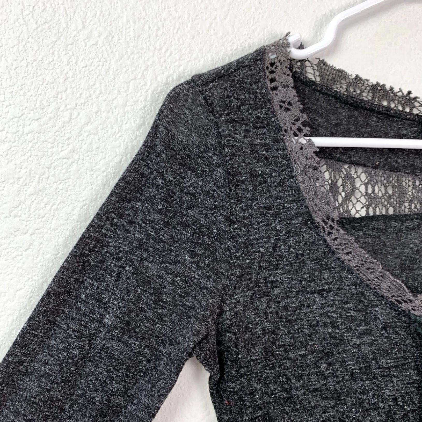 Vintage VINTAGE Daytrip Shirt Women's S Grey Lace Y2K Bella Swan Top Size S / US 4 / IT 40 - 2 Thumbnail