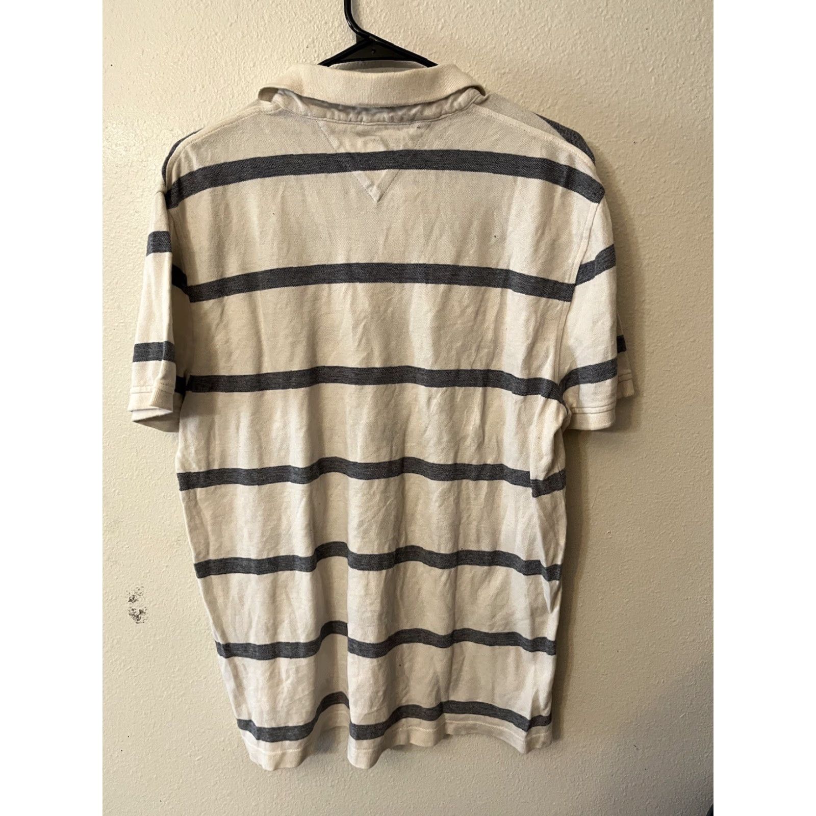 Tommy Hilfiger Tommy Hilfiger Men's Short Sleeve Polo Size Large Fit White & Blue Stripe Size US L / EU 52-54 / 3 - 2 Thumbnail