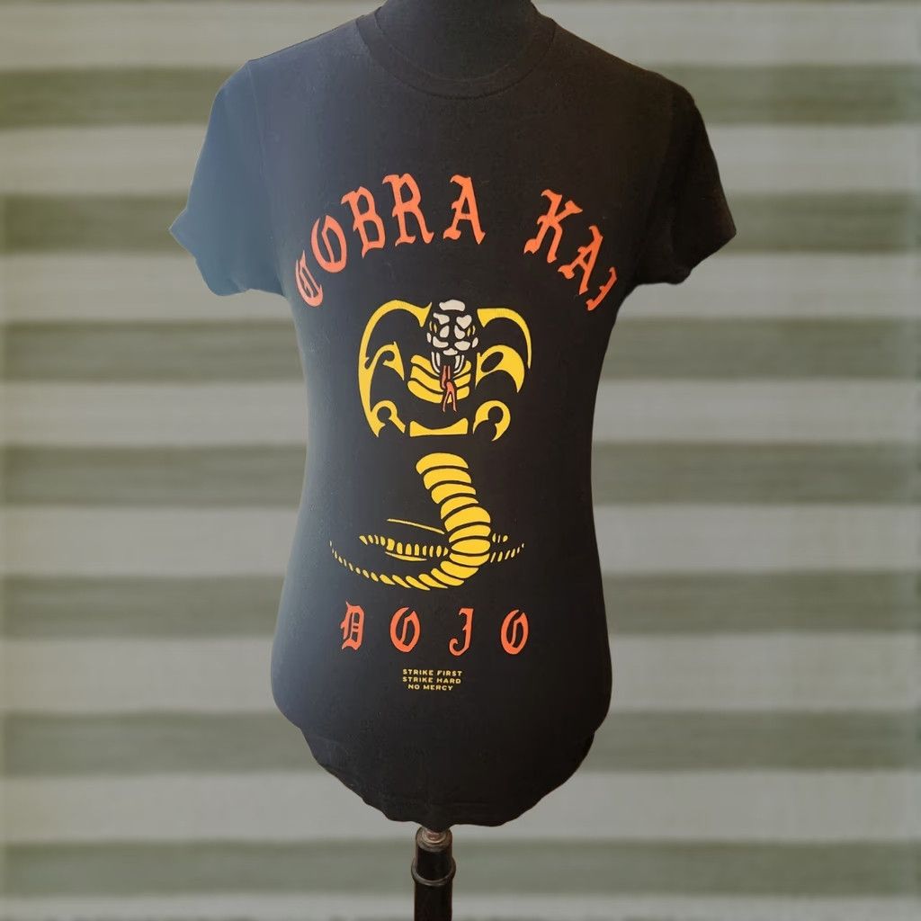 Vintage Cobra Kai Dojo Karate Kid Box Lunch Black Short Sleeve T-Shirt Adult Small Cap? Size US S / EU 44-46 / 1 - 1 Thumbnail