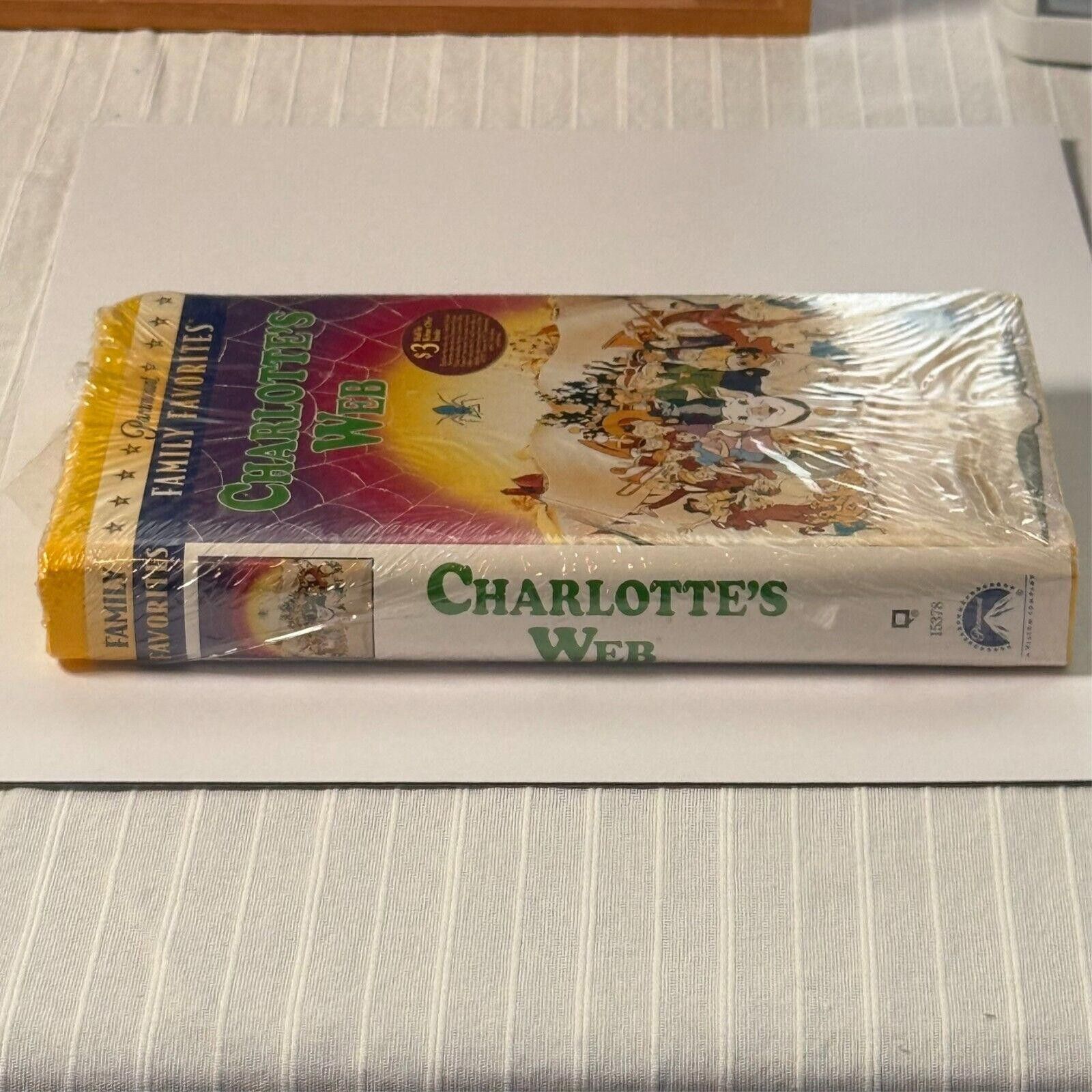 Designer Vtg Charlottes Web VHS 1996 Yellow Clamshell Sealed Rare Size ONE SIZE - 4 Thumbnail