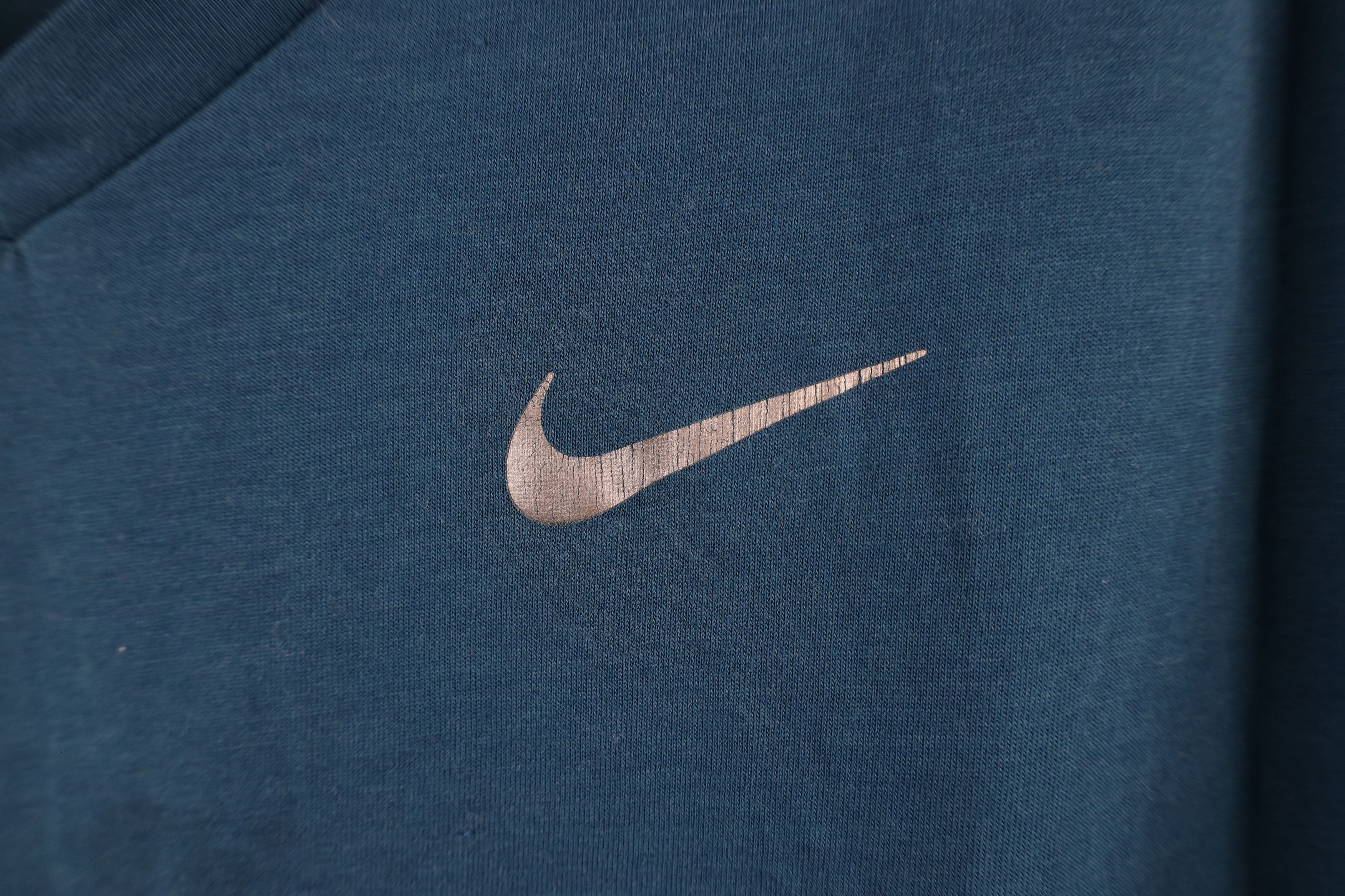 Nike × Vintage Nike Dri-Fit Tailwind Short Sleeve V-Neck T-Shirt Size US XXL / EU 58 / 5 - 4 Thumbnail