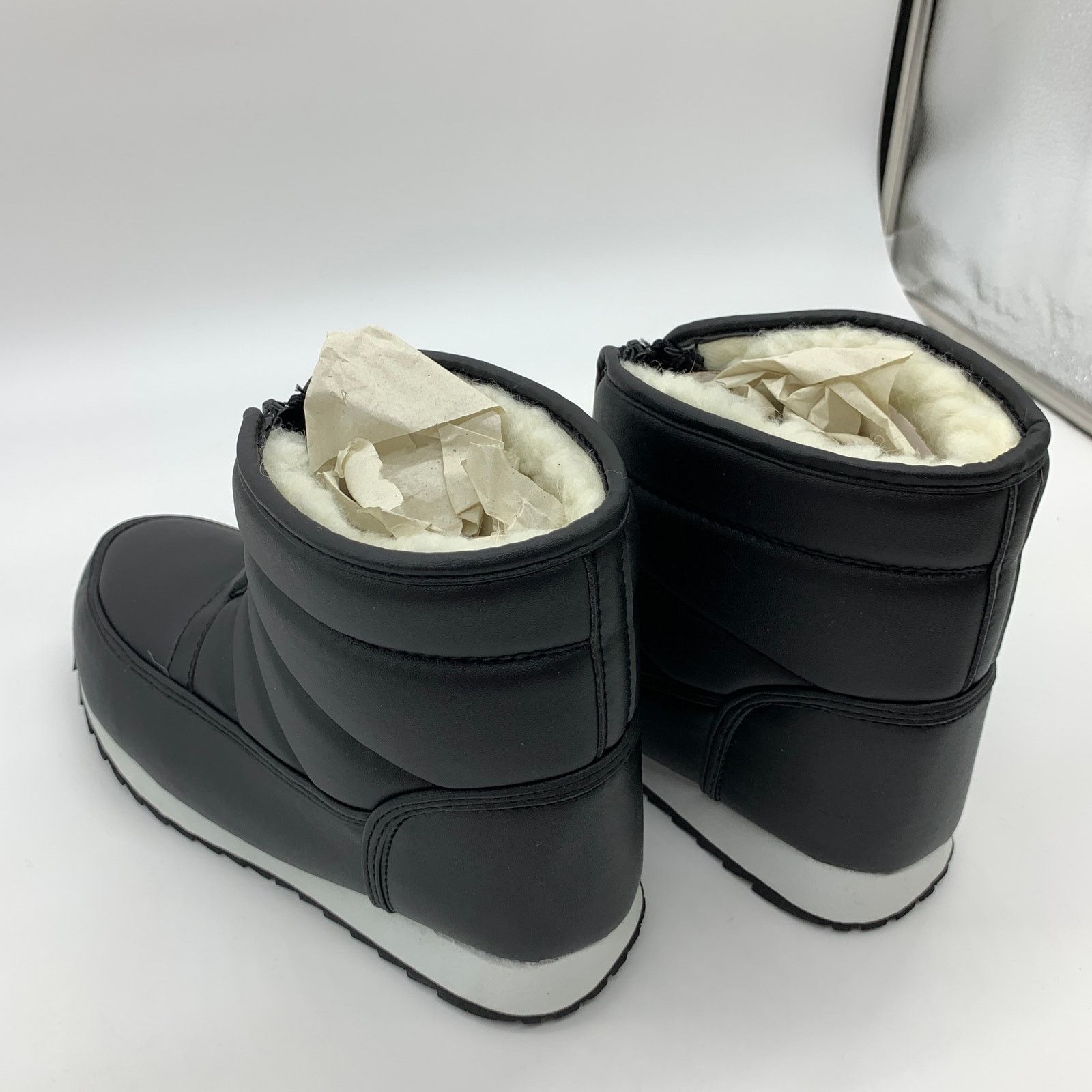 Other Women's Black Boots Size 9 Quilted Faux Fur Lined Size US 9 / IT 39 - 4 Thumbnail