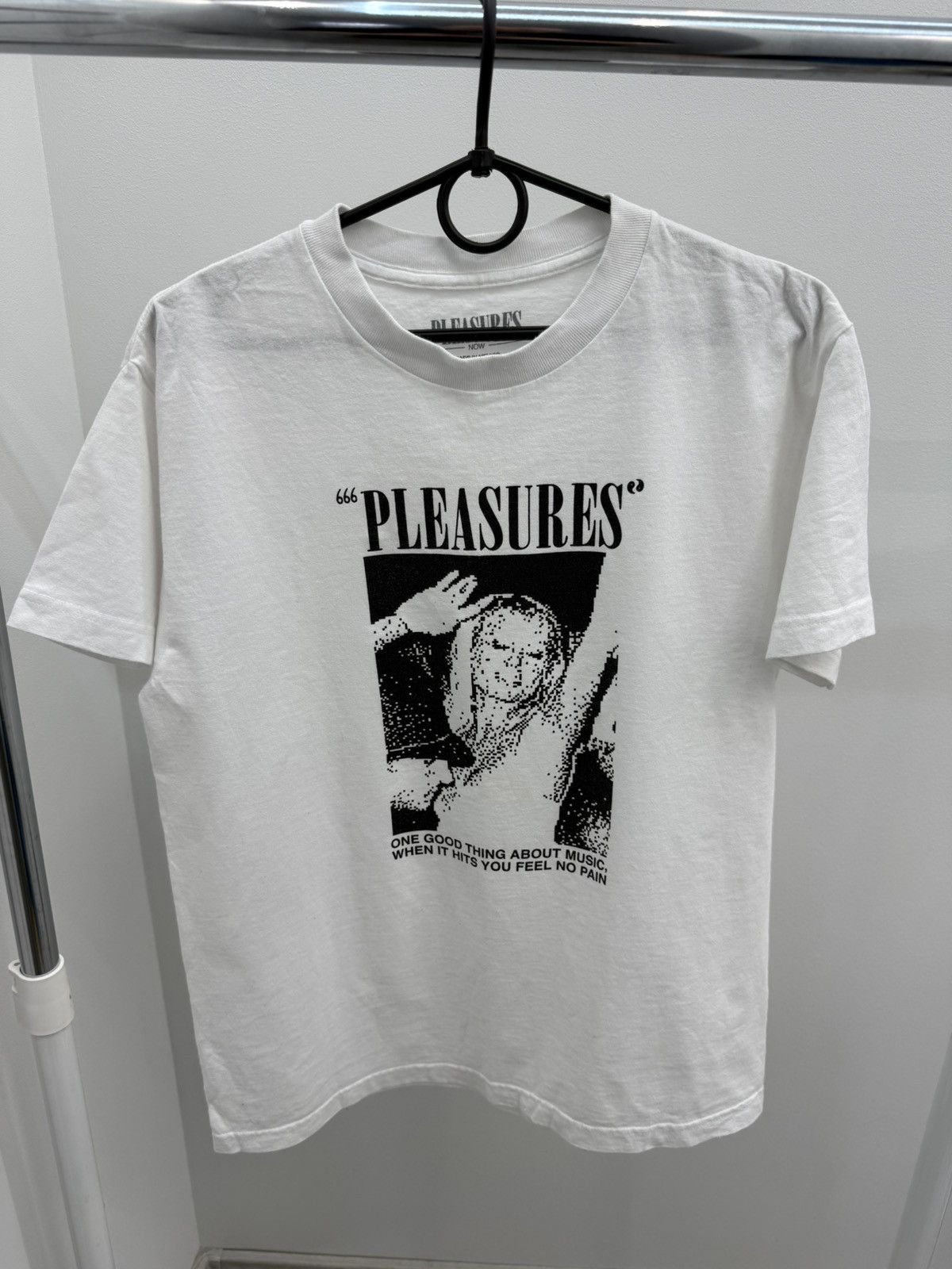 Pleasures Pleasures Dancing Girl Printed Cotton Tee T-shirt Size US M / EU 48-50 / 2 - 1 Thumbnail