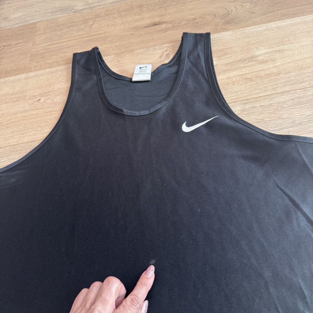 Nike Vintage Nike Tank Top Dazzle Swoosh Men’s Size M Black Size US M / EU 48-50 / 2 - 6 Thumbnail