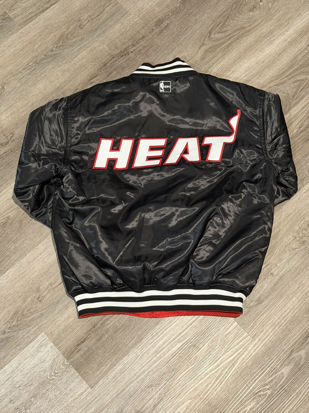 Majestic Majestic Miami Heat Reversible Satin Bomber Jacket Sz Medium Size US M / EU 48-50 / 2 - 7 Thumbnail