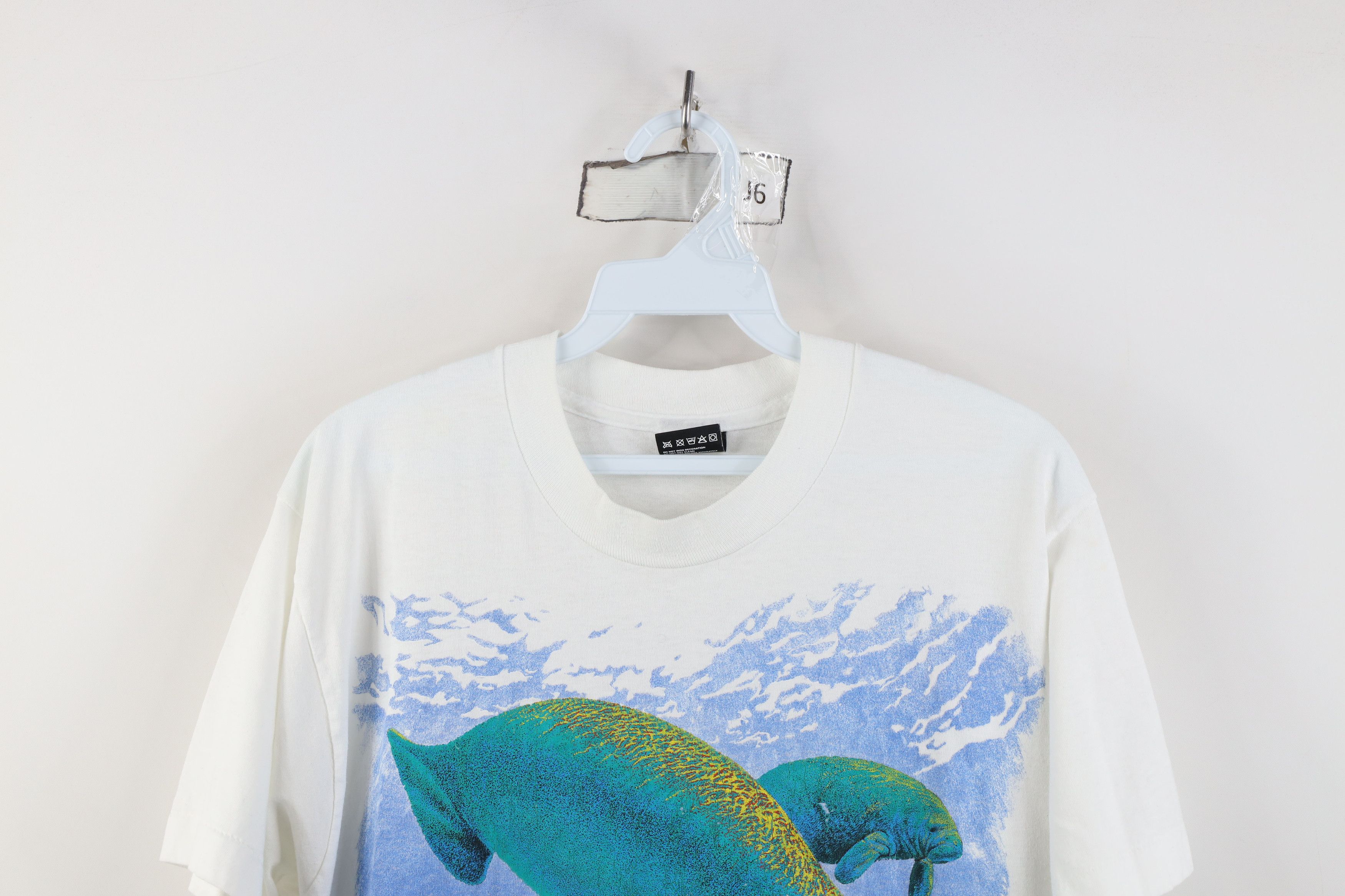 Vintage Vintage 90s Streetwear Sea Manatee Florida T-Shirt USA Size M / US 6-8 / IT 42-44 - 2 Thumbnail