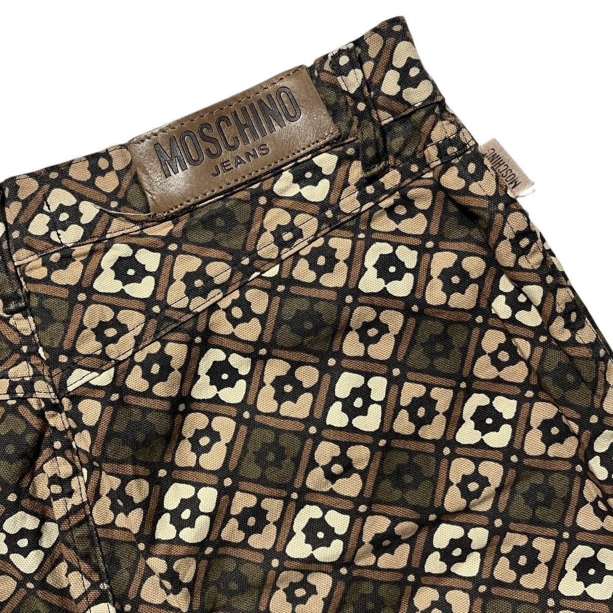 Moschino Vintage Moschino Fullprinted Pants Size US 29 - 3 Thumbnail