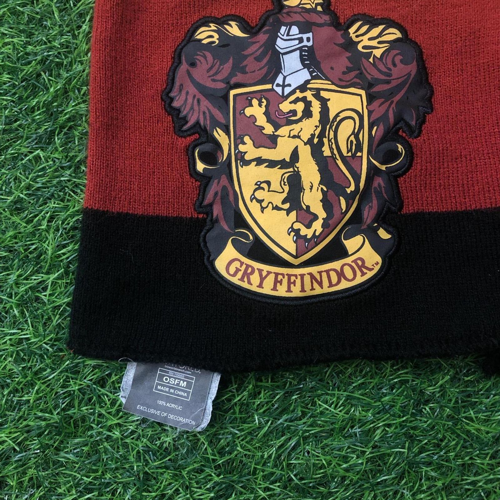 Other Retro Harry Potter Gryffindor Embroidered Crest Scarf Size ONE SIZE - 3 Thumbnail