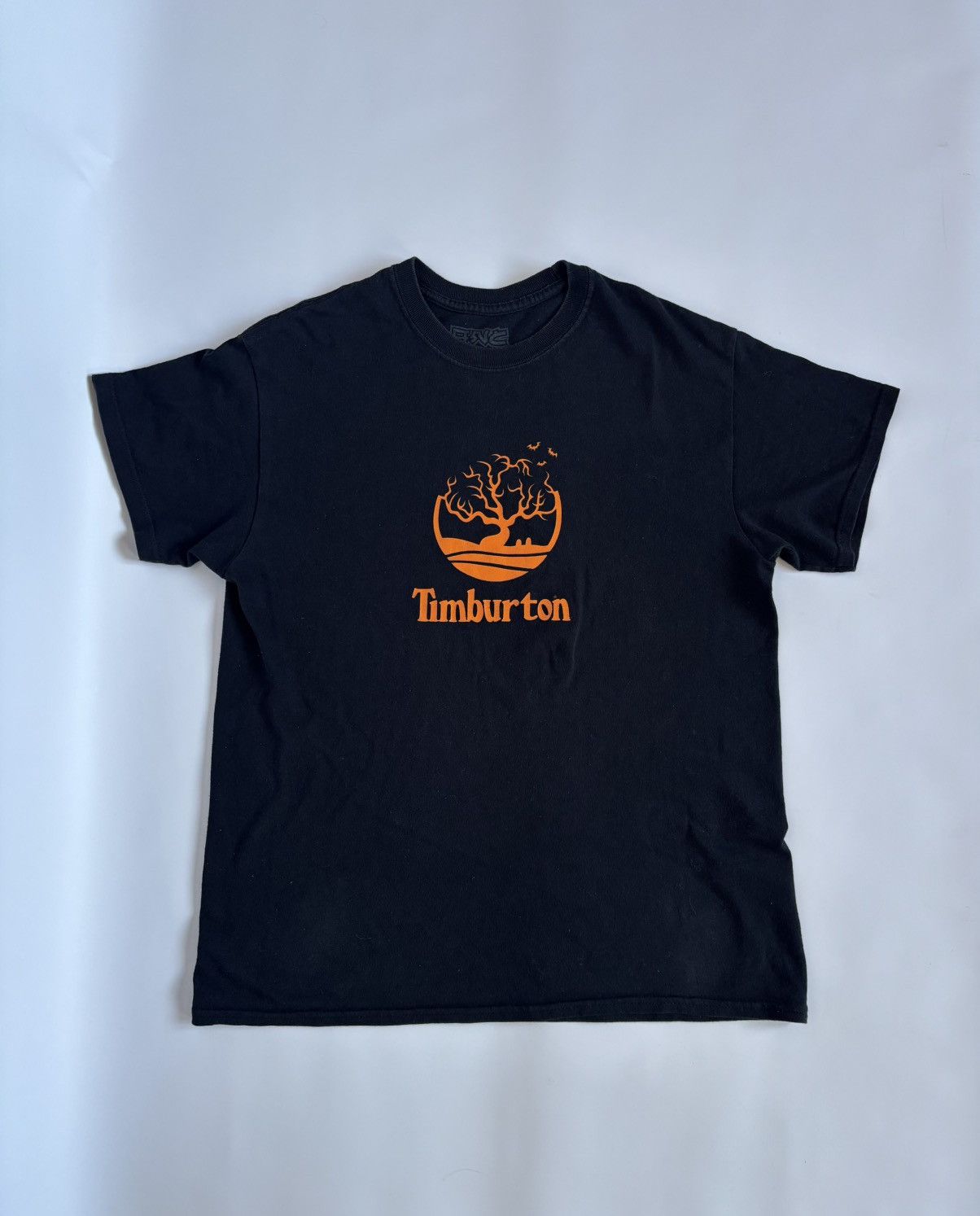 Fruit Of The Loom × Vintage Tim Burton Timberland logo Vintage Tee Tshirt Y2K Size US S / EU 44-46 / 1 - 5 Thumbnail