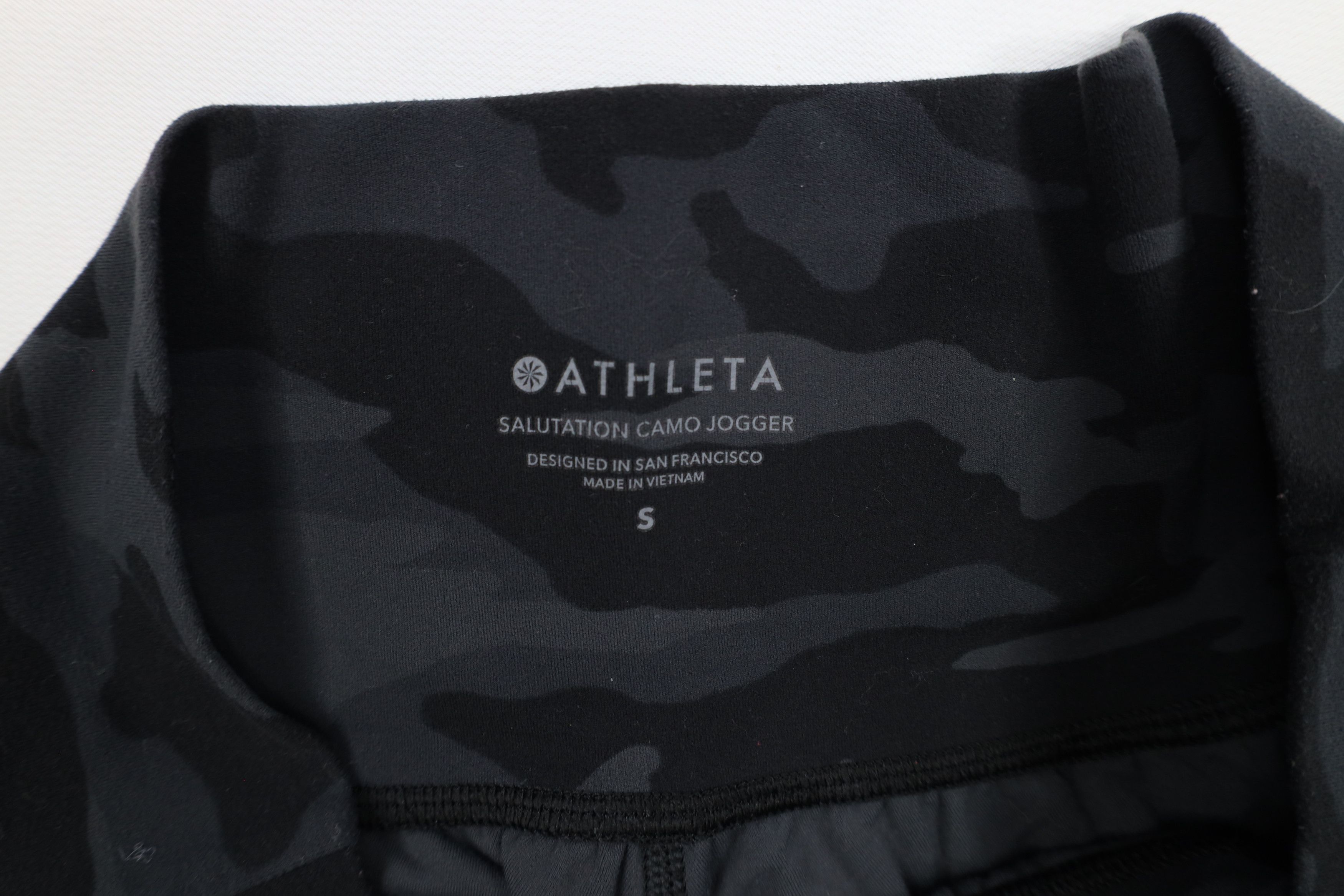Athleta × Vintage Athleta Salutation Camouflage Cuffed Joggers Jogger Pants Size 26" / US 2 / IT 38 - 6 Thumbnail