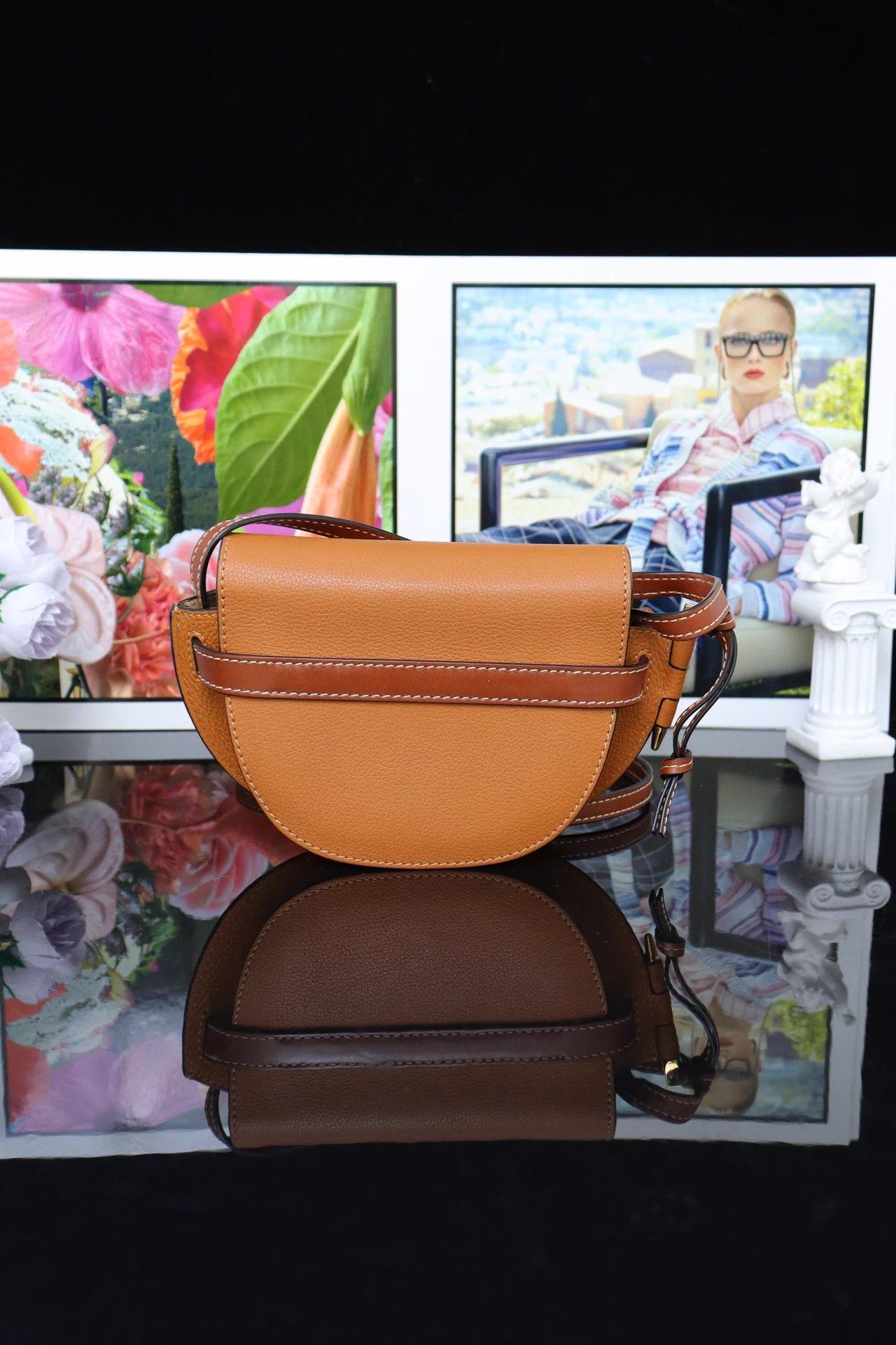 Loewe Loewe Gate Saddle Bag Mini Caramel 18 Size ONE SIZE - 2 Thumbnail