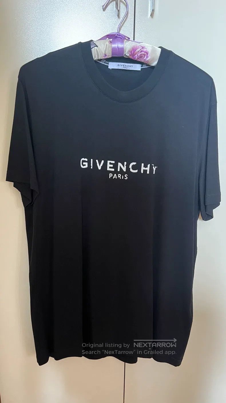 Givenchy Givenchy Distressed Letter Logo Black Short Sleeve Size US L / EU 52-54 / 3 - 1 Thumbnail