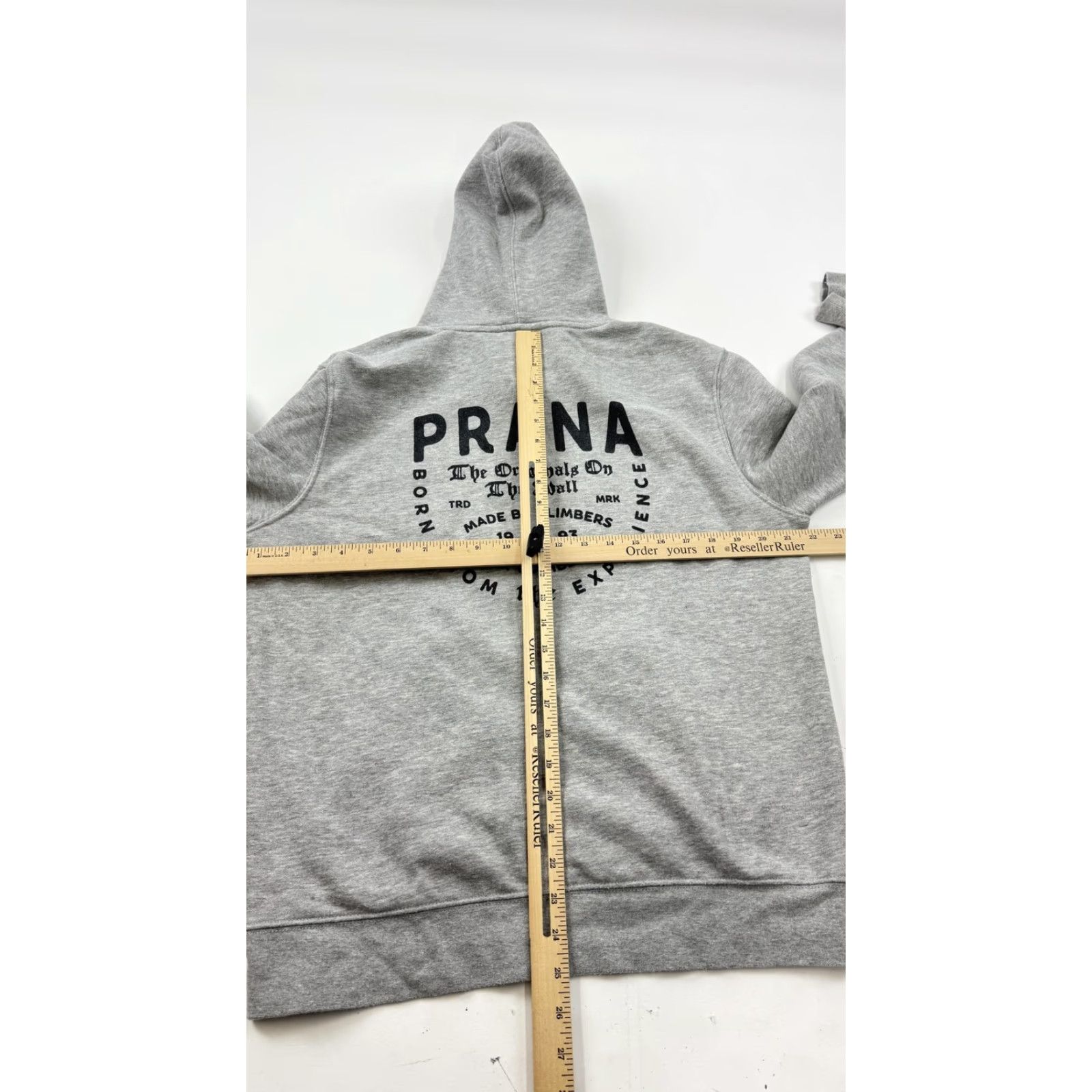 Prana prAna Hoodie Sweatshirt Mens Small Gray Fleece Logo Climbing Standard Fit Size US S / EU 44-46 / 1 - 7 Thumbnail