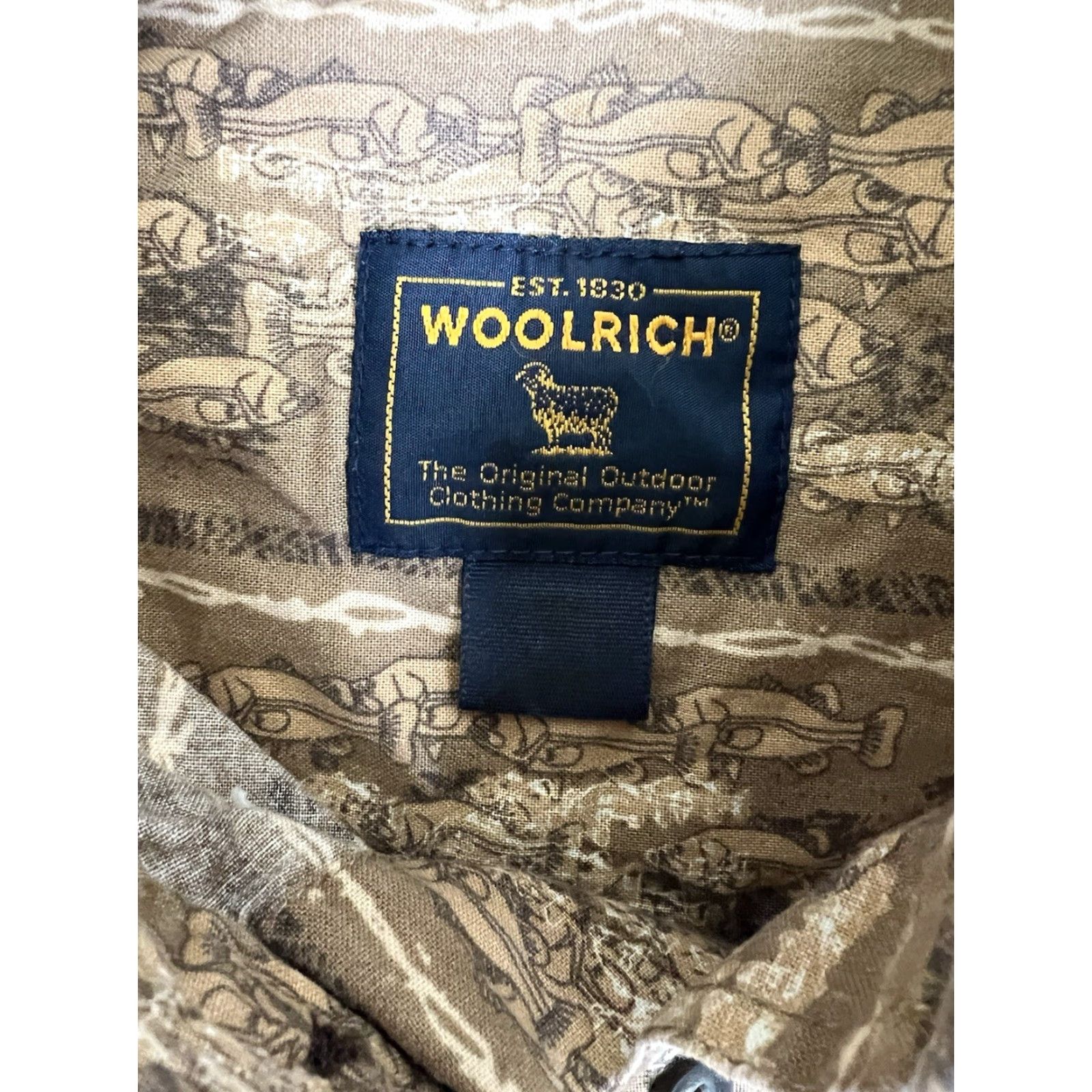 Vintage VINTAGE Woolrich Button-Up Shirt XL Short Sleeve Brown Fish All Over Print 90s Outdoor Retro Men Size US 36 / EU 52 - 3 Thumbnail