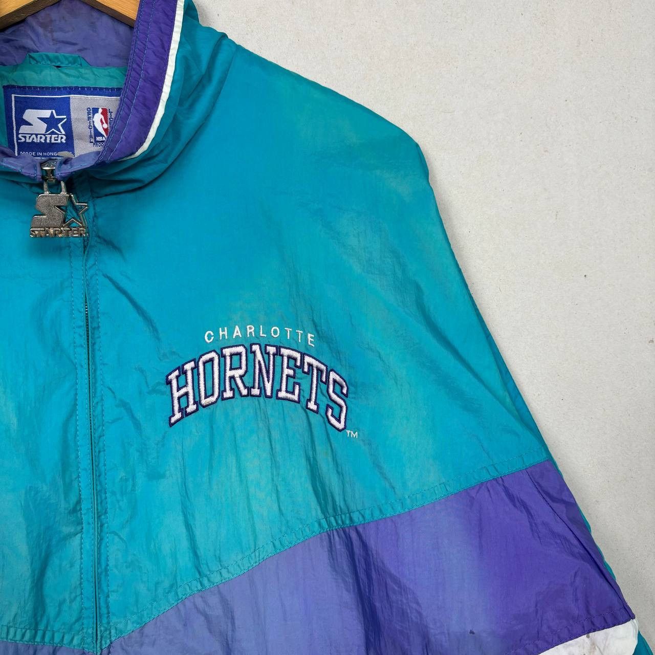 Starter Vintage 90s Starter Charlotte Hornets NBA Team Jacket Size US L / EU 52-54 / 3 - 5 Thumbnail