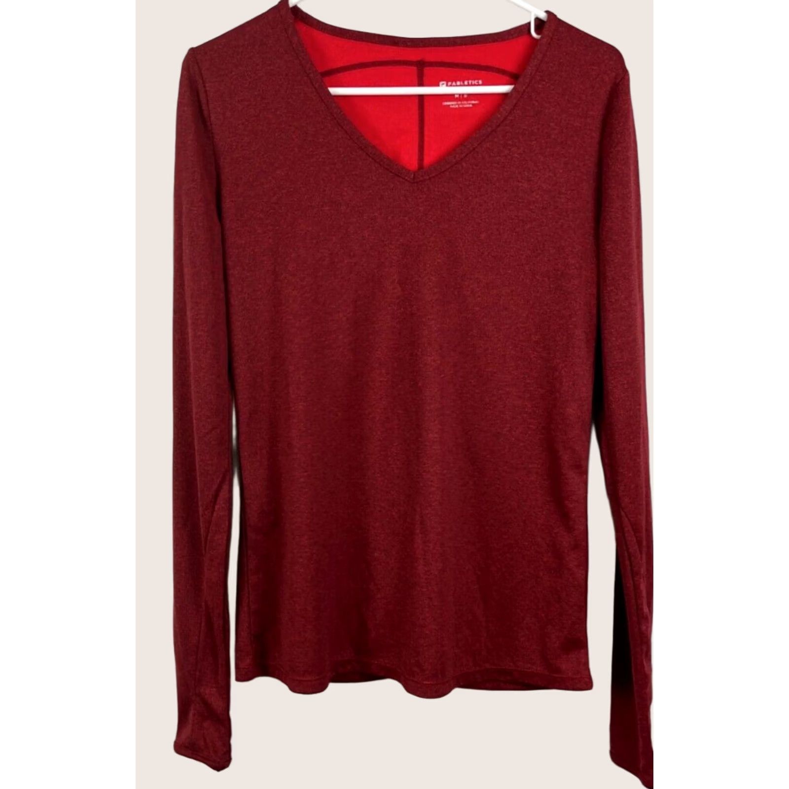 Fabletics Fabletics Burgundy Workout Shirt Long Sleeve V Neck Thumb Holes Top Women Size Medium 8 Gym Yoga Workout 134638 Size M / US 6-8 / IT 42-44 - 1 Thumbnail